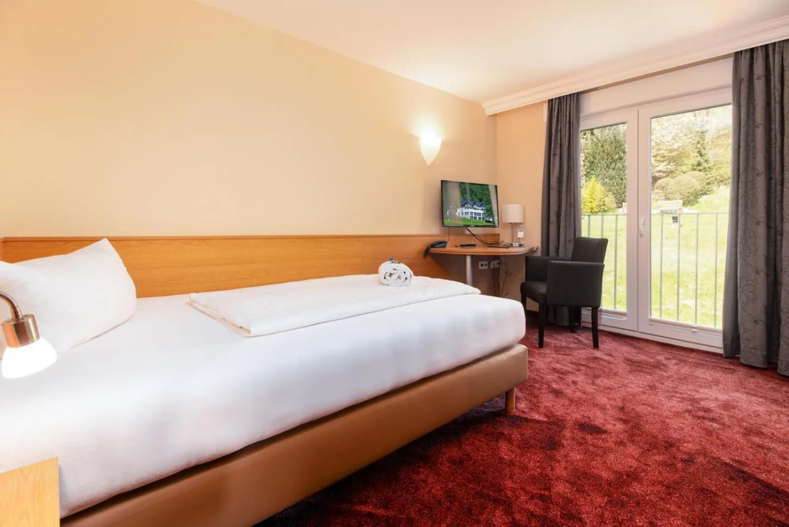 Bed in Waldhotel Schinkenwirt