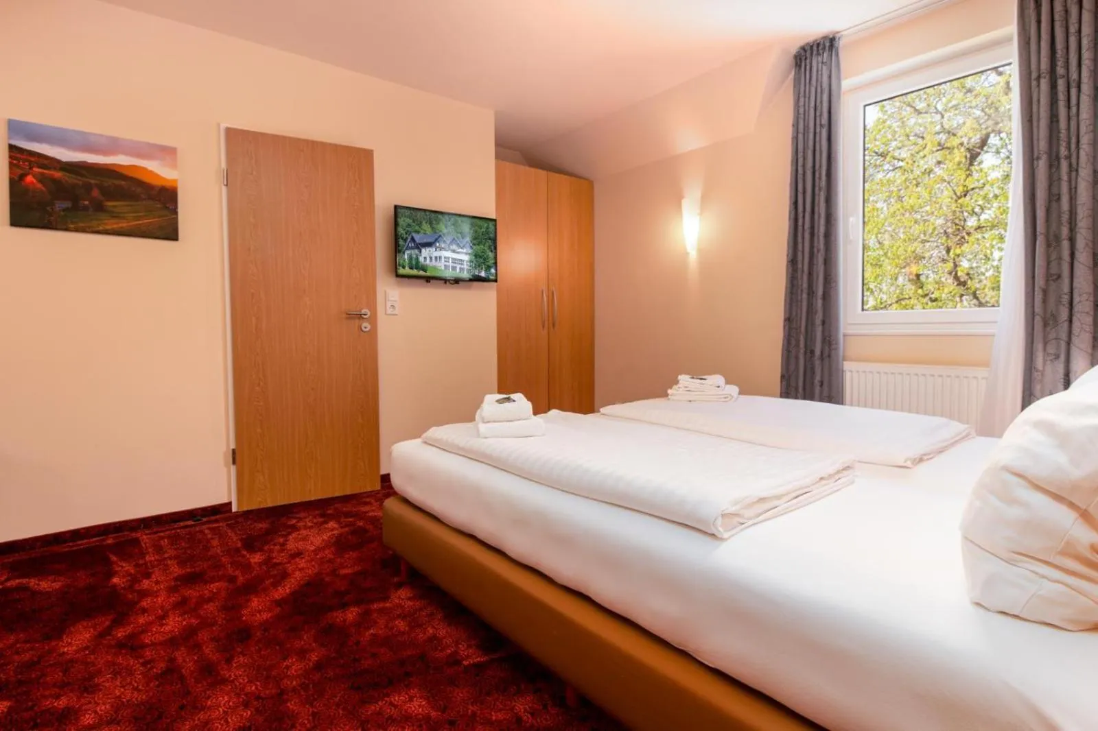 Bed in Waldhotel Schinkenwirt