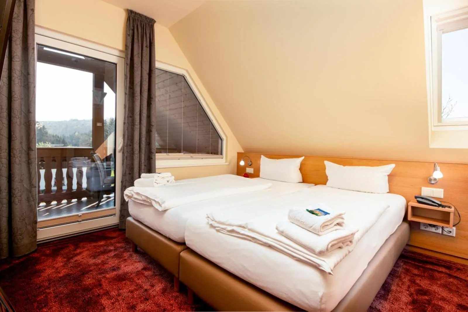 Bed in Waldhotel Schinkenwirt