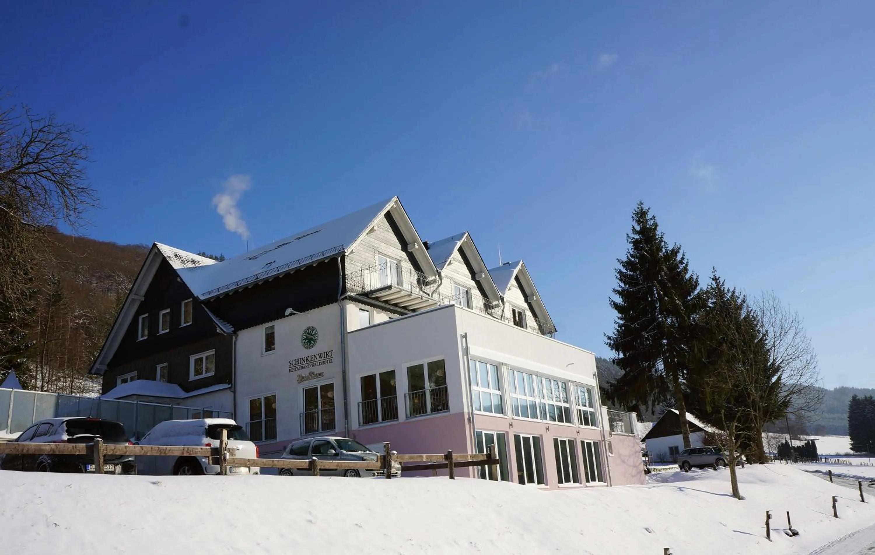 Facade/entrance in Waldhotel Schinkenwirt