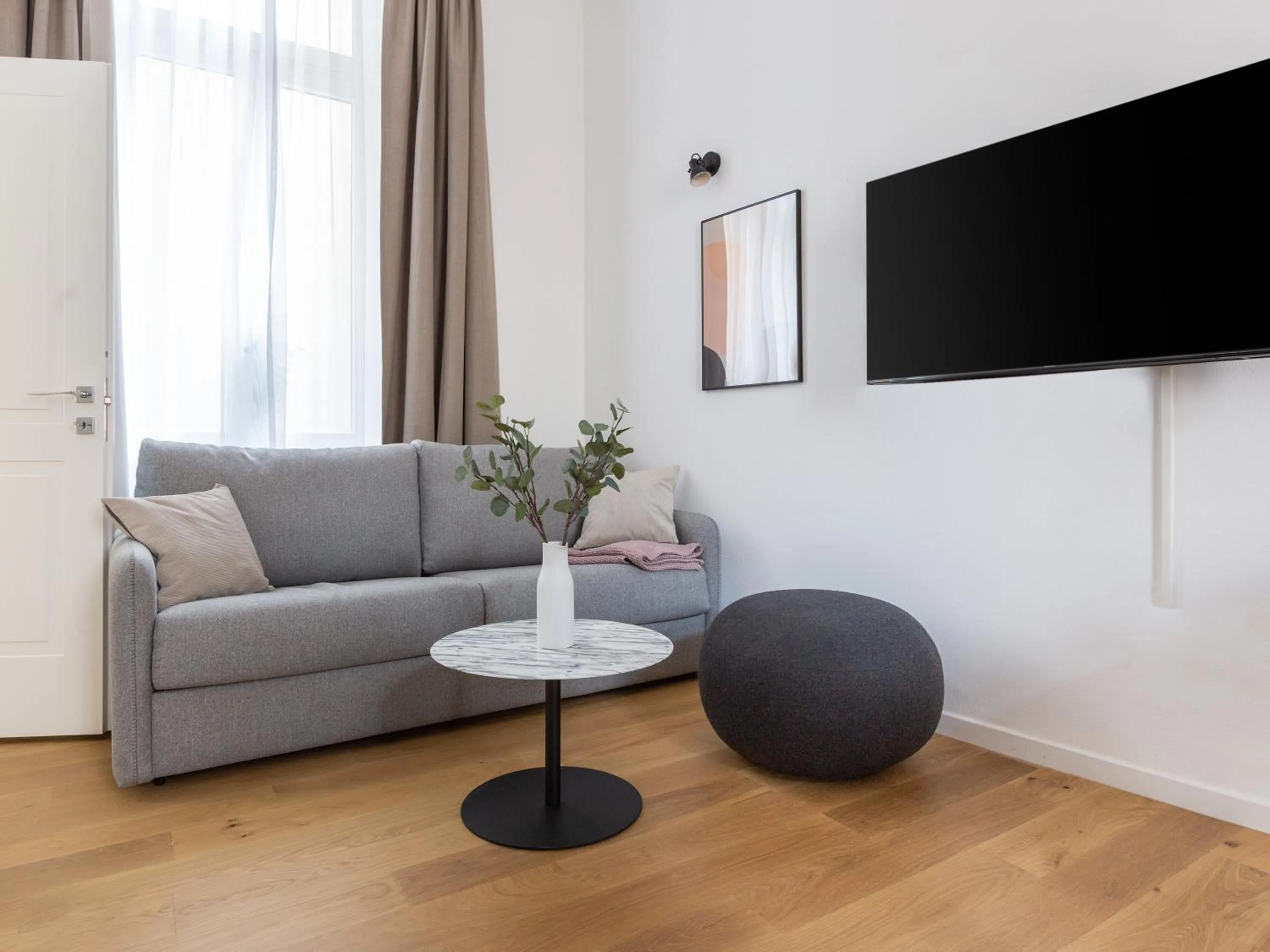 Living room in Limehome Baden-Baden Bäderstraße