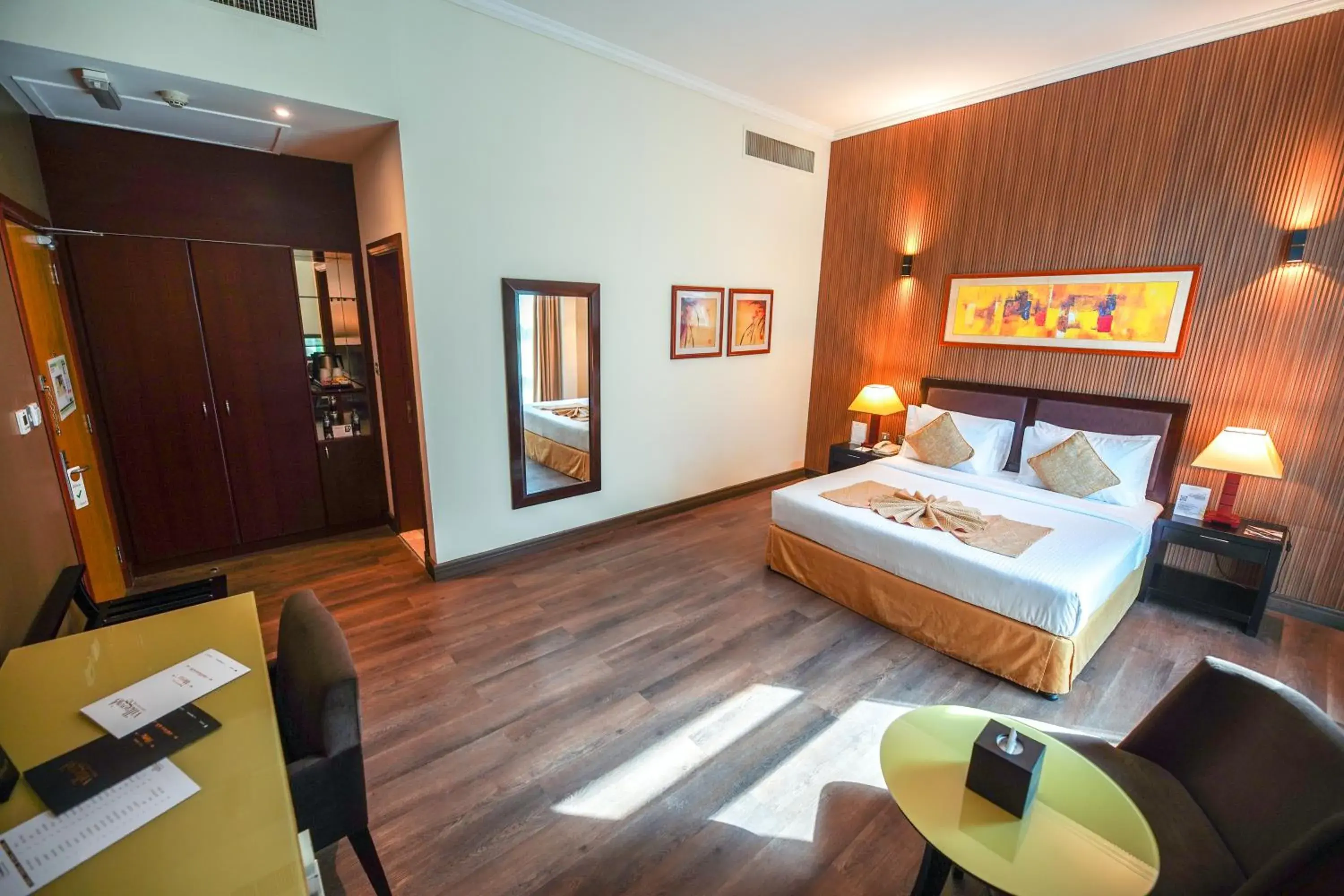 Deluxe King Room Smoking in Villaggio Hotel Abu Dhabi Deluxe King Room Smoking in Villaggio Hotel Abu Dhabi