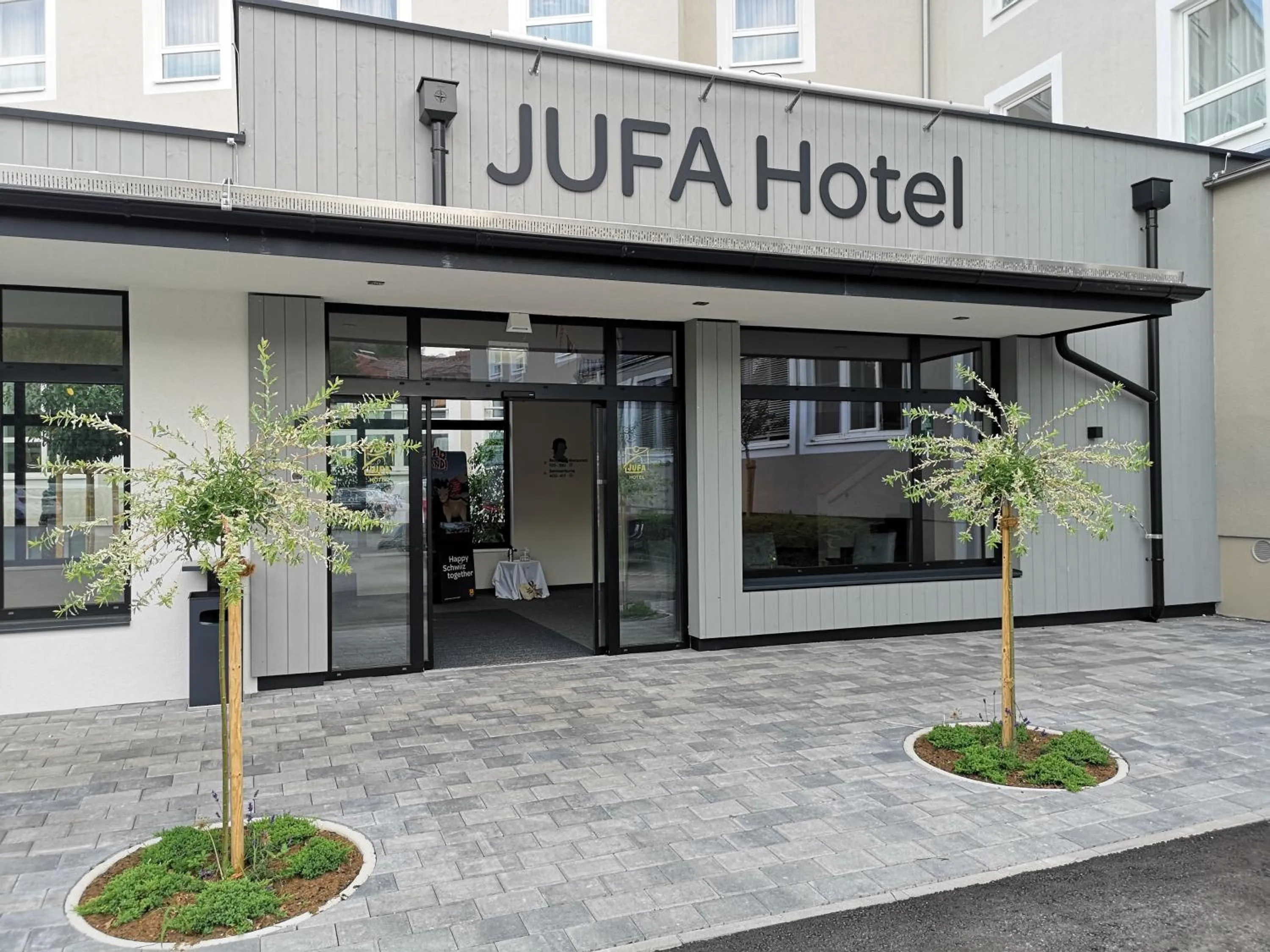 Facade/entrance in JUFA Hotel Salzburg