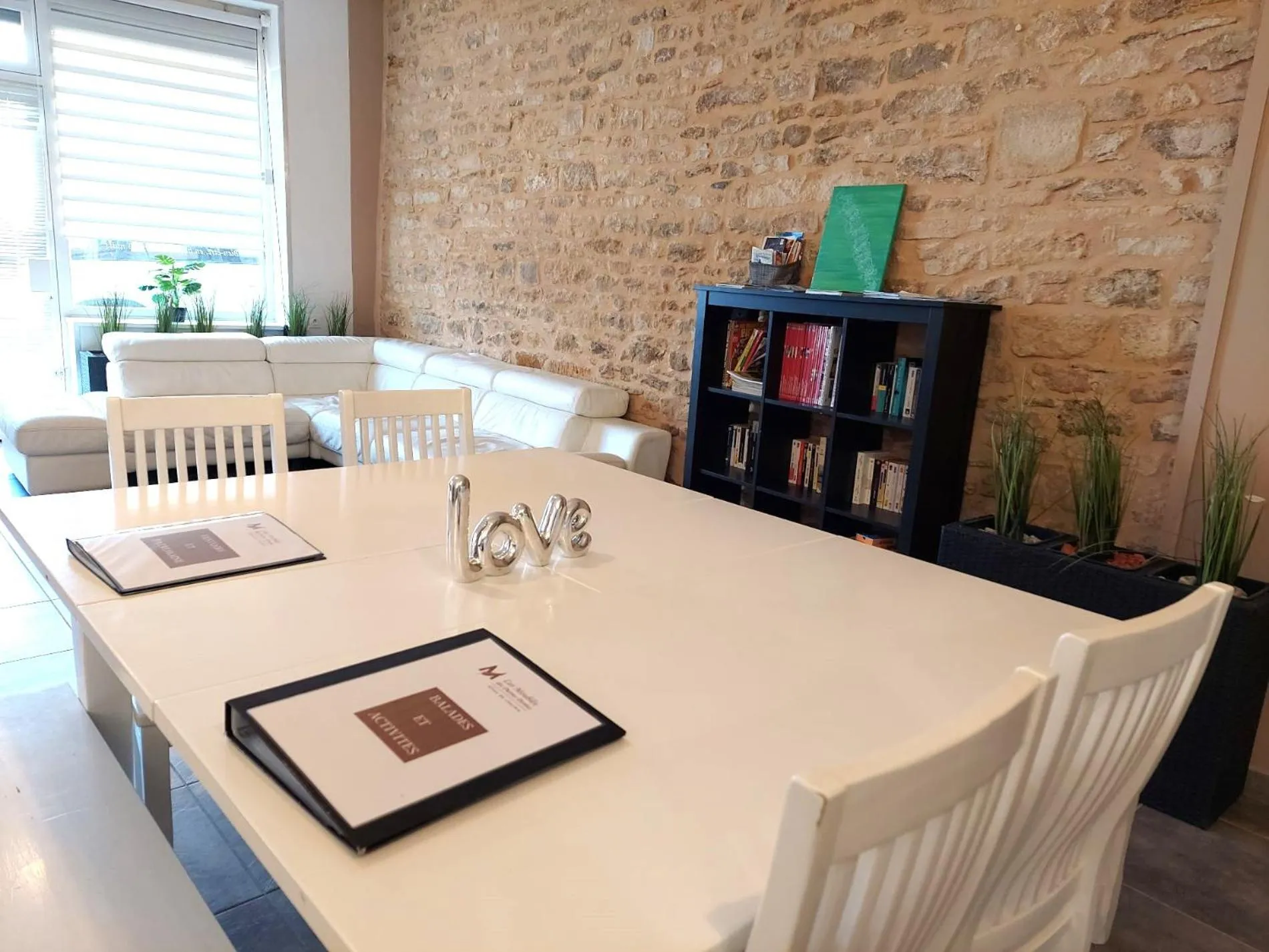 Property building in Appartement Bagnols - Les Meublés des Pierres Dorées