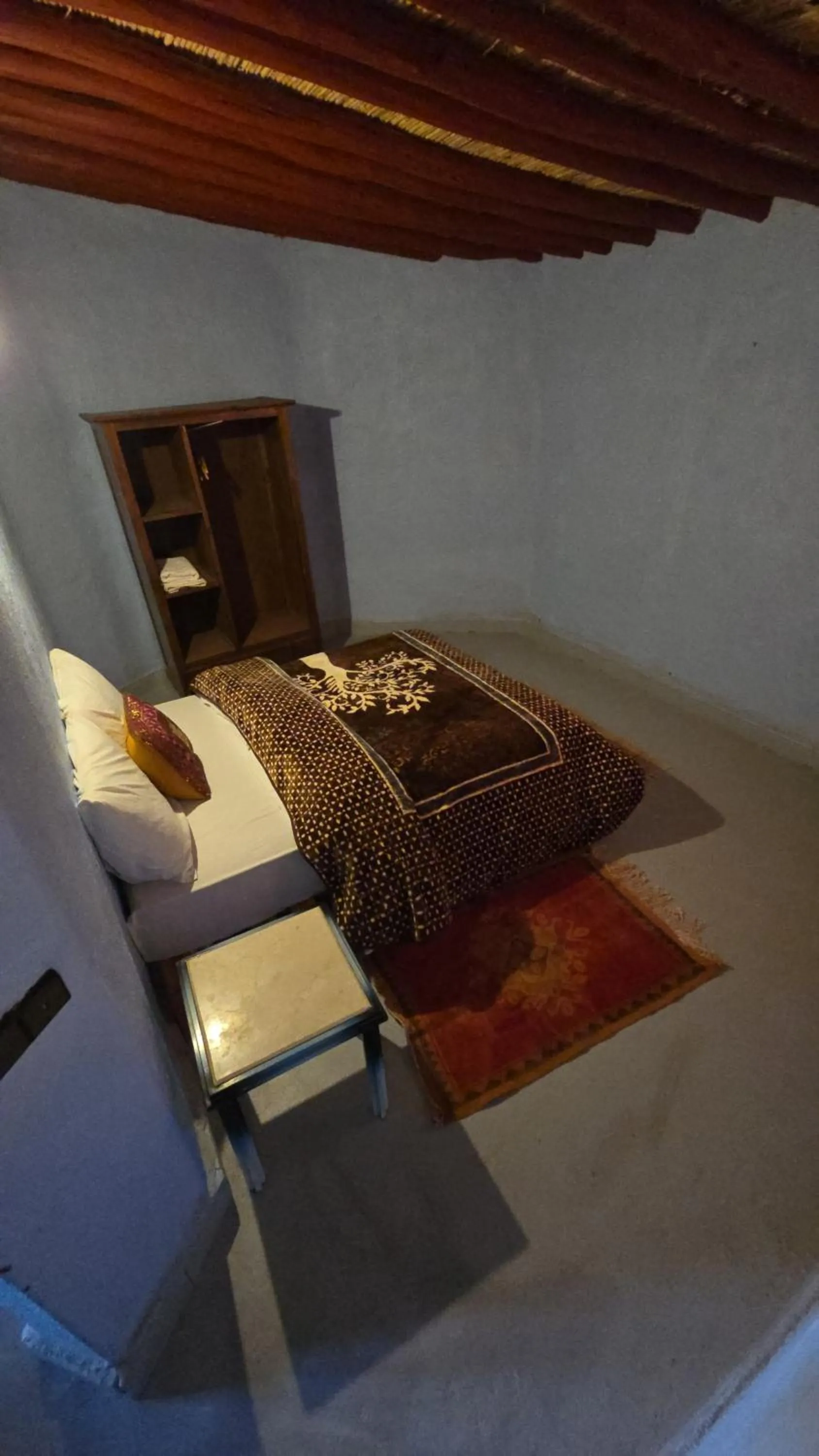 Bed in ecolodge bivouac des aigles