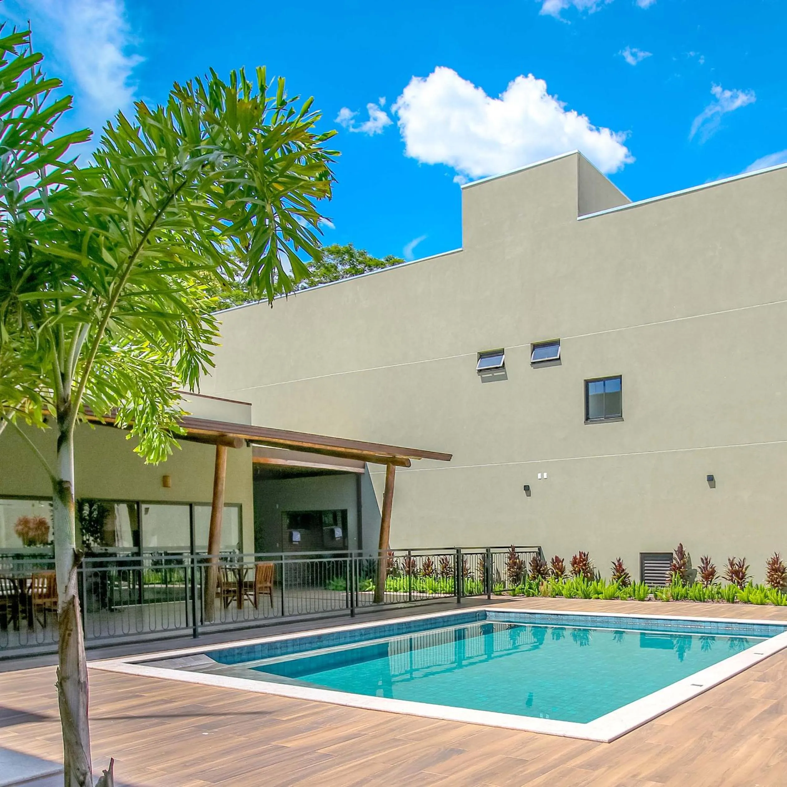 Day in Promenade Bonito All Suites