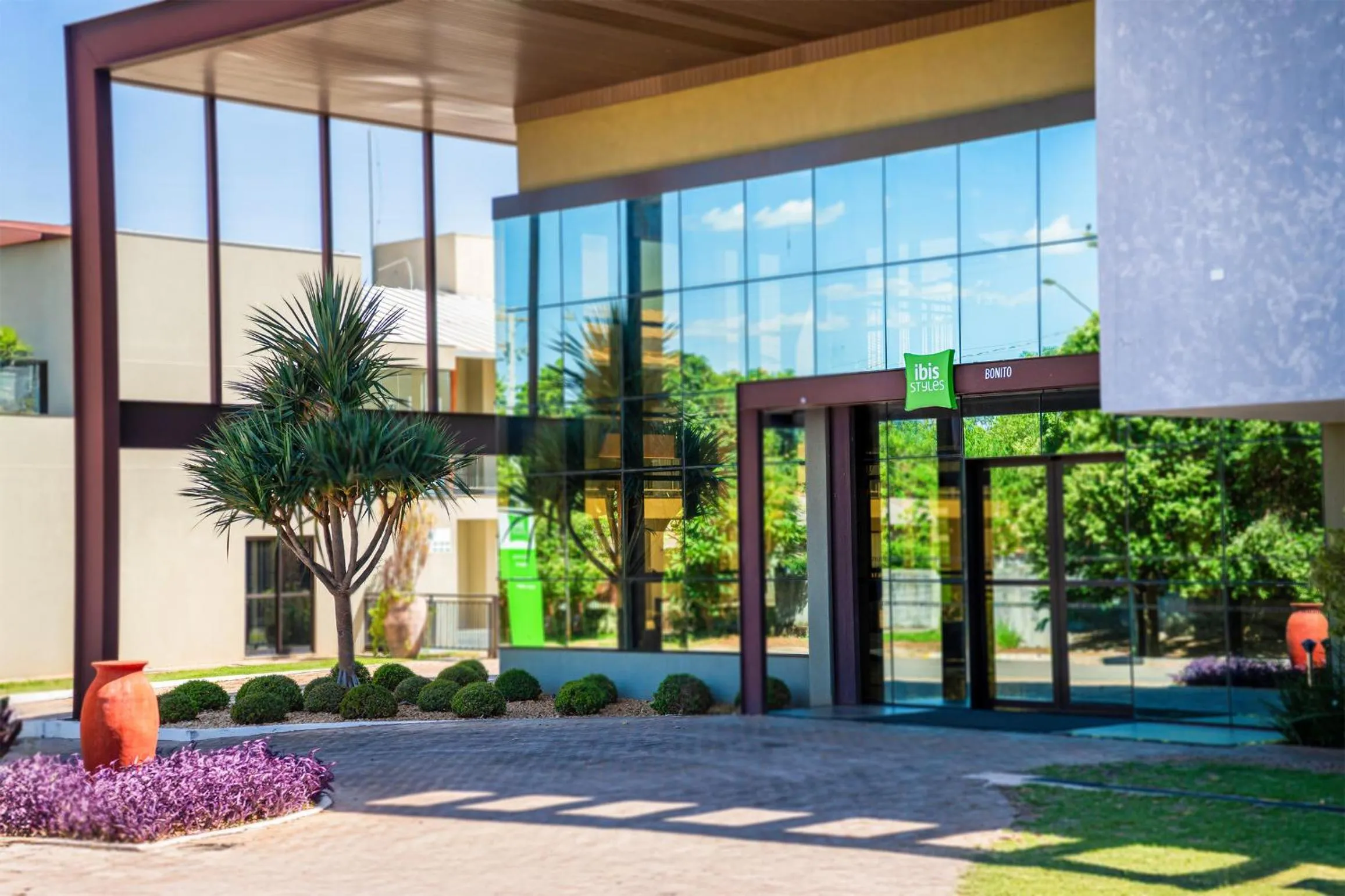 Property building in ibis Styles Bonito