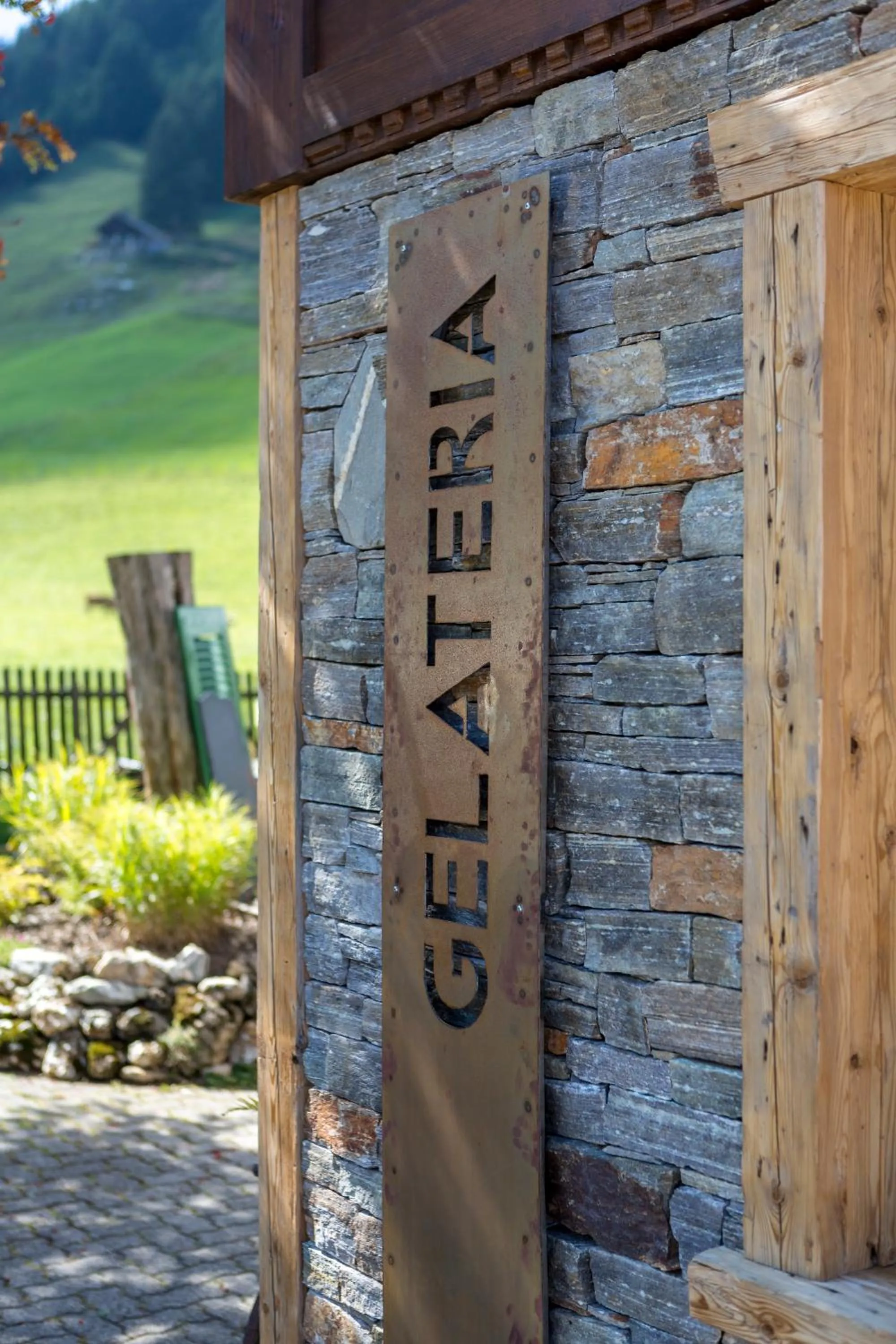 Food and drinks in Hotel Des Alpes