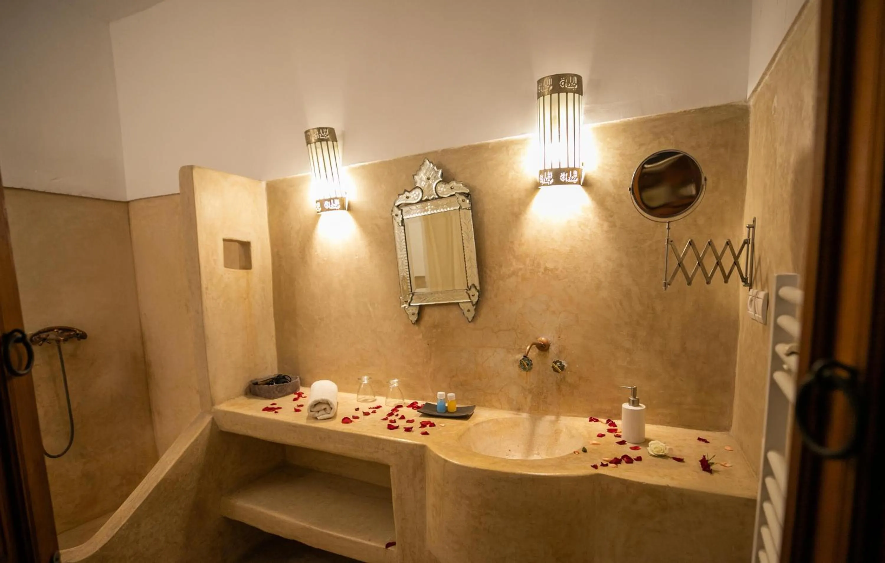 Shower in RIAD LOUDAYA AND SPA