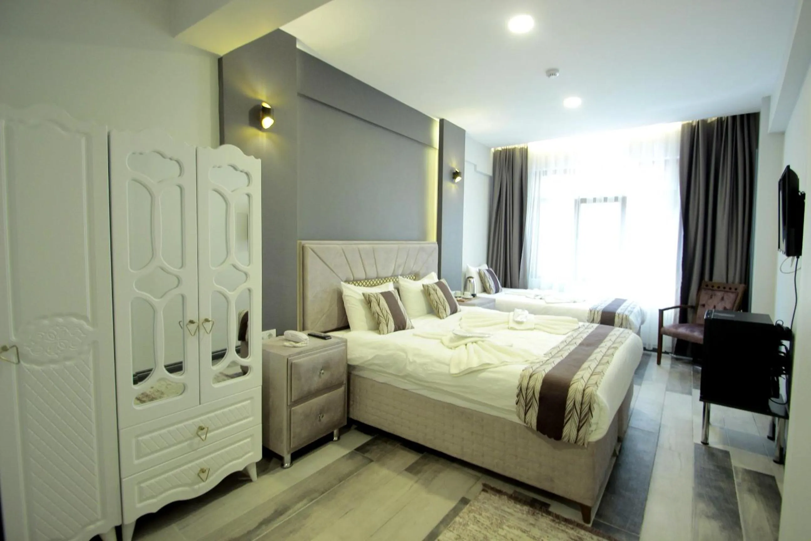 Photo of the whole room in Guler Palas Hotel