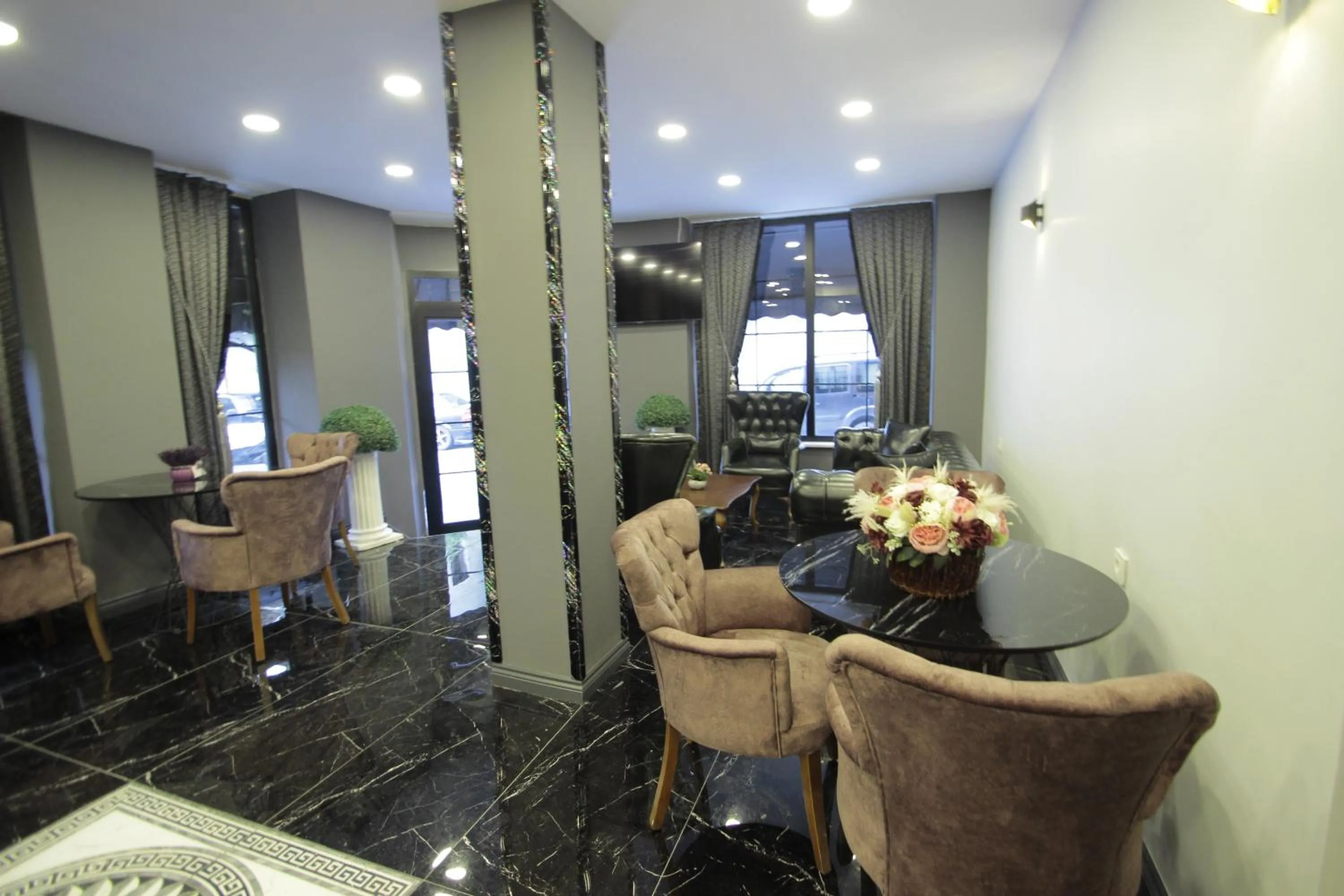 Lobby or reception in Guler Palas Hotel