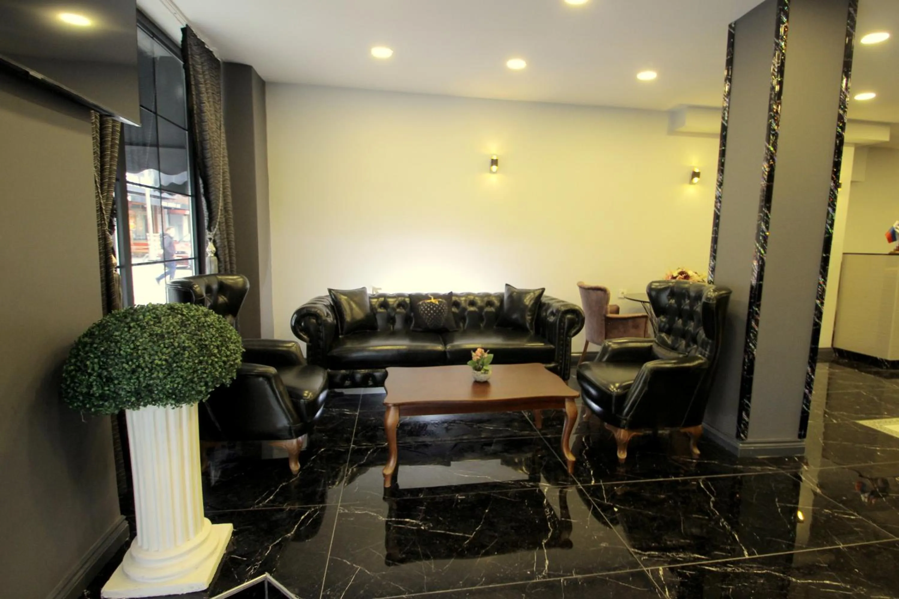 Lobby or reception in Guler Palas Hotel