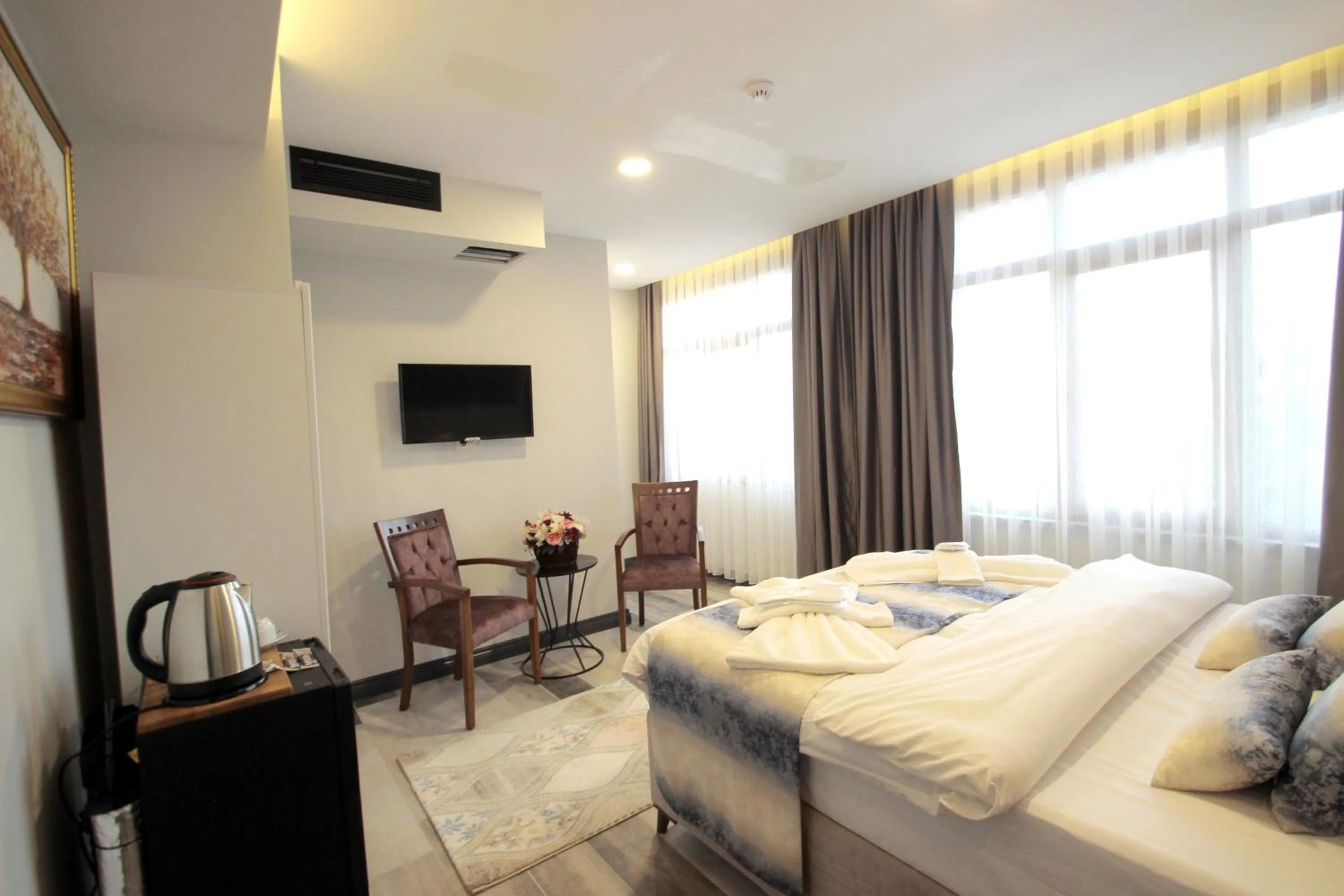 Coffee/tea facilities in Guler Palas Hotel