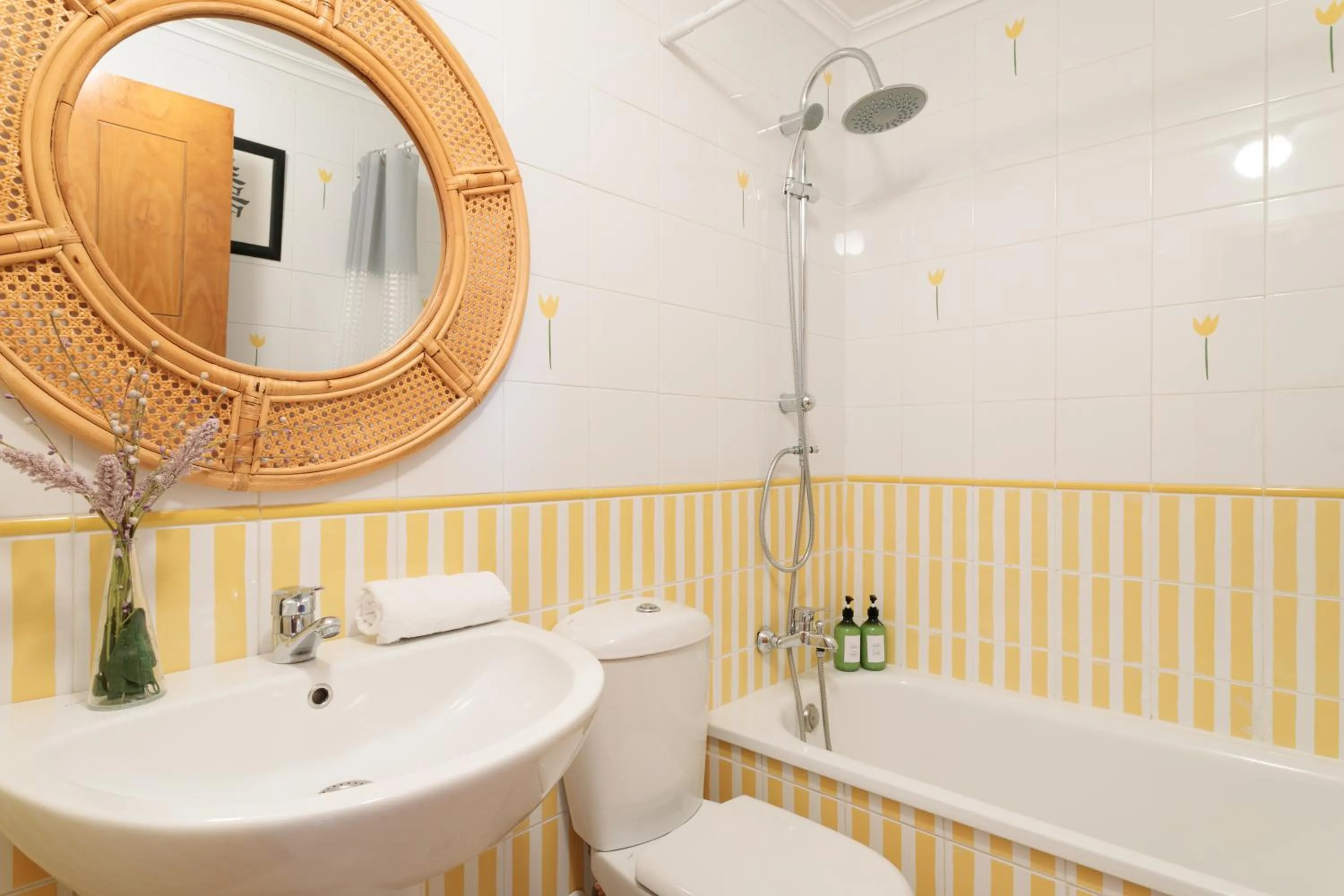 Montefaro Spacious Townhouse - Beach & pool