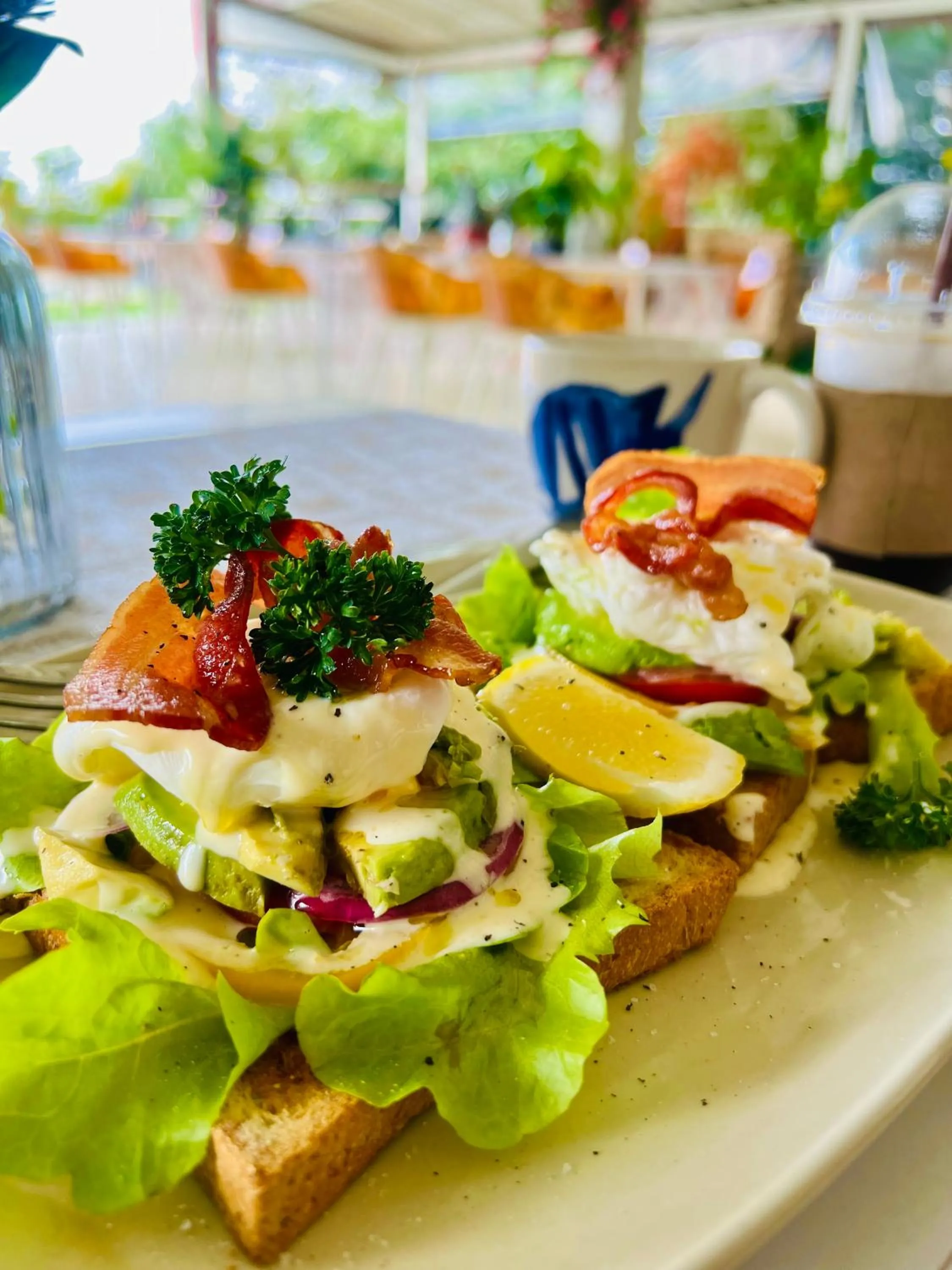 Restaurant/places to eat in Tantawan sea view residence 山海居