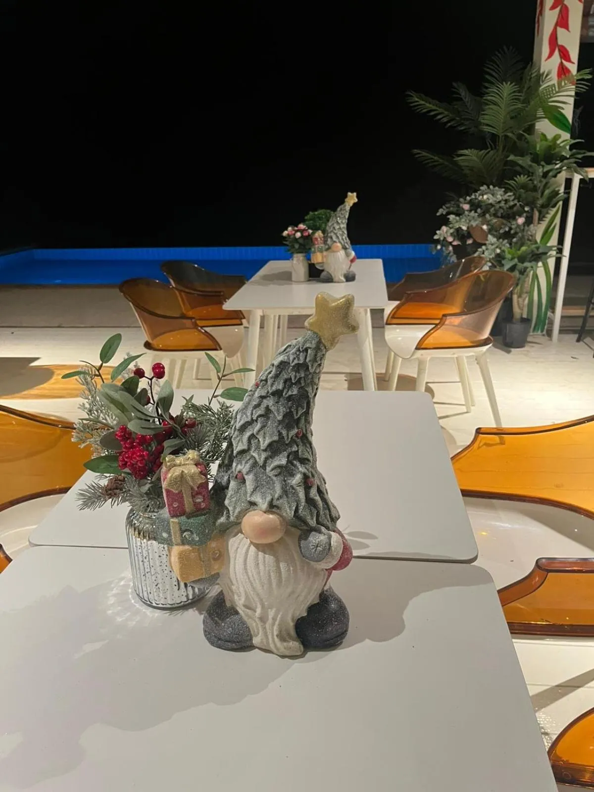 Restaurant/places to eat in Tantawan sea view residence 山海居