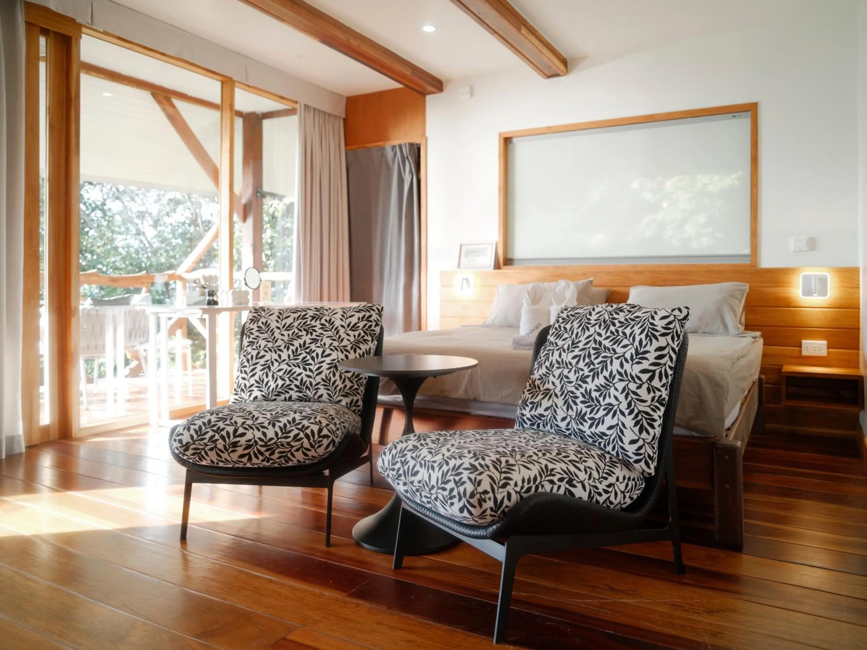 Living room in Tantawan sea view residence 山海居