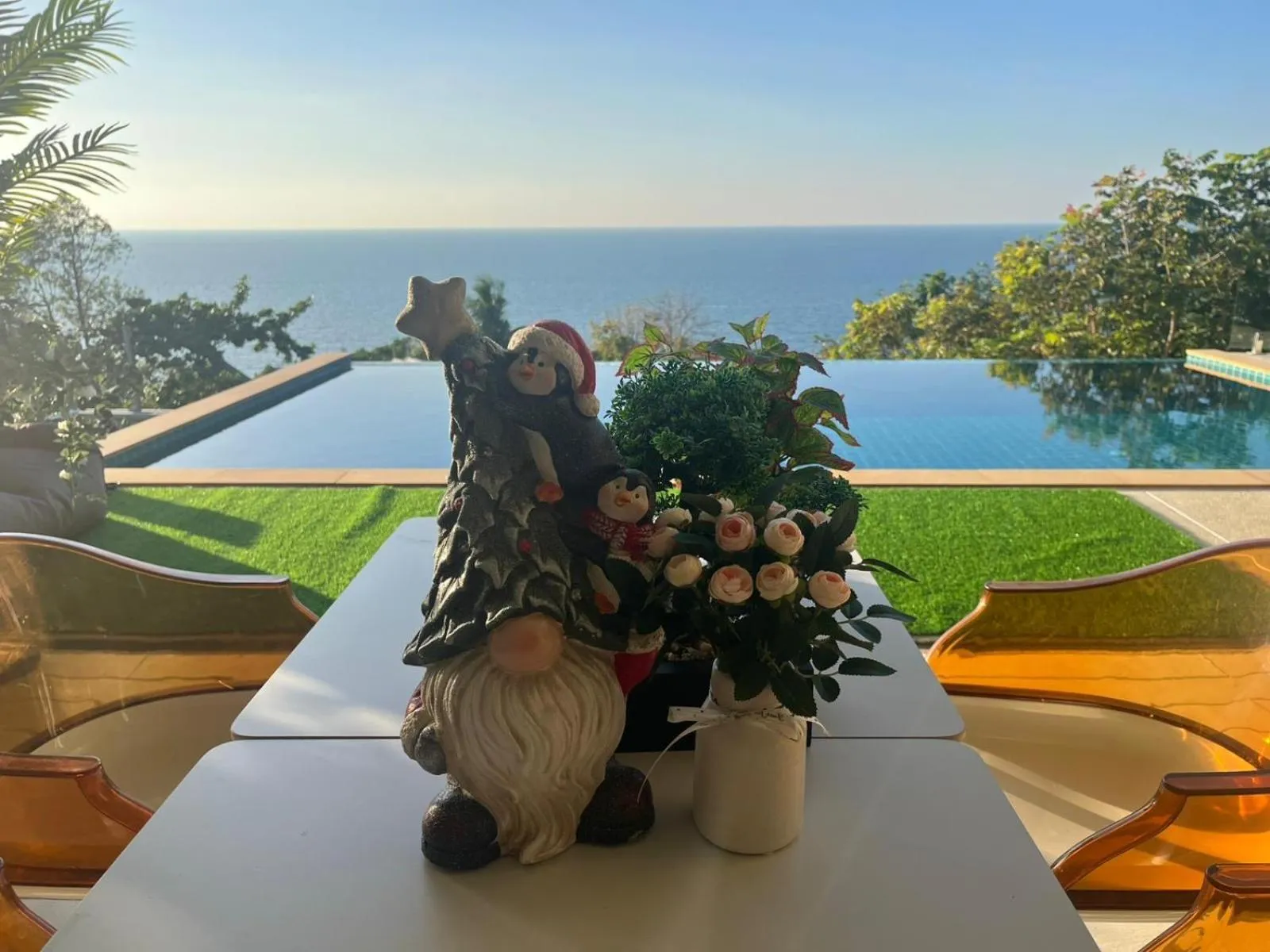 Restaurant/places to eat in Tantawan sea view residence 山海居