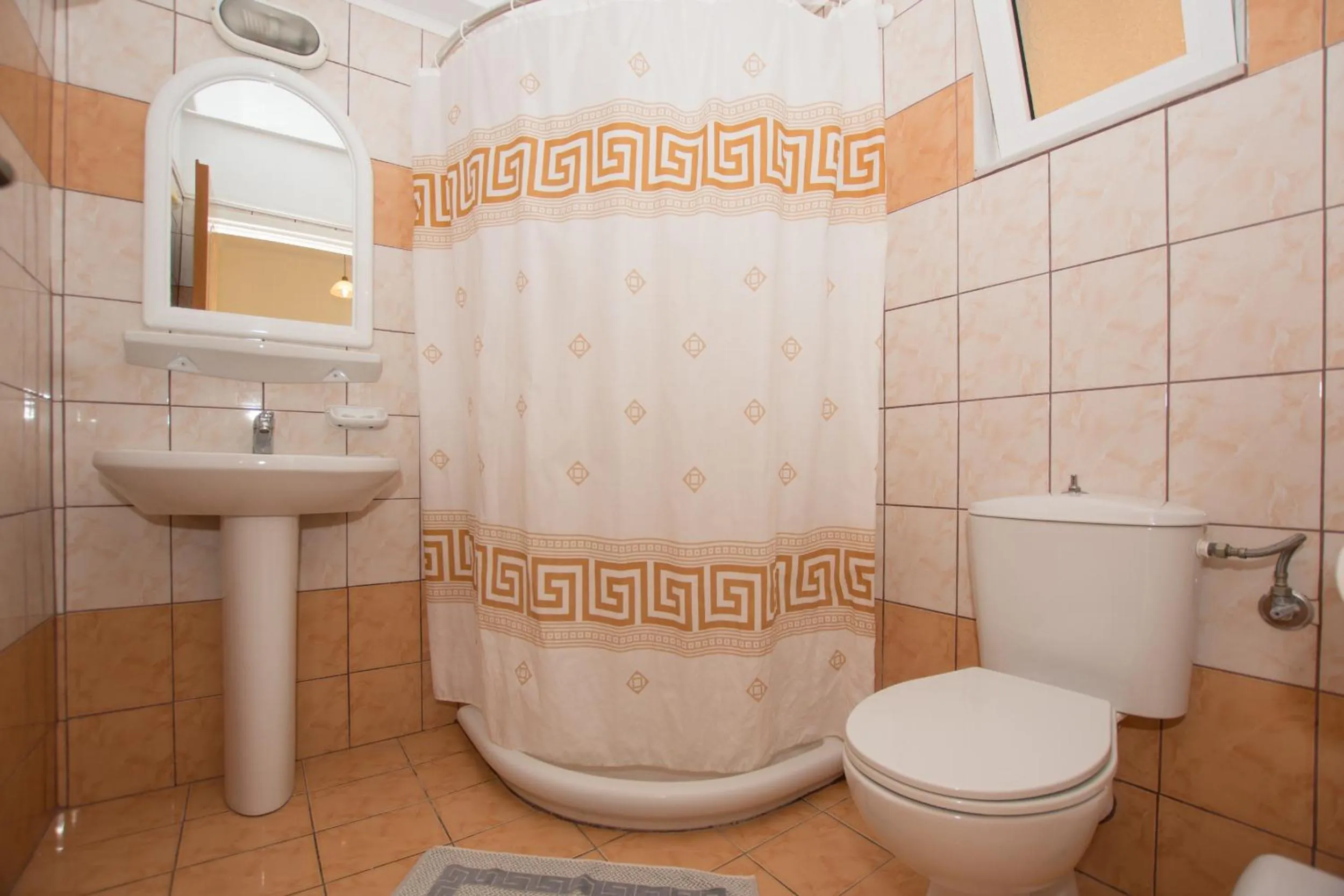 Toilet in PAHNIS studios