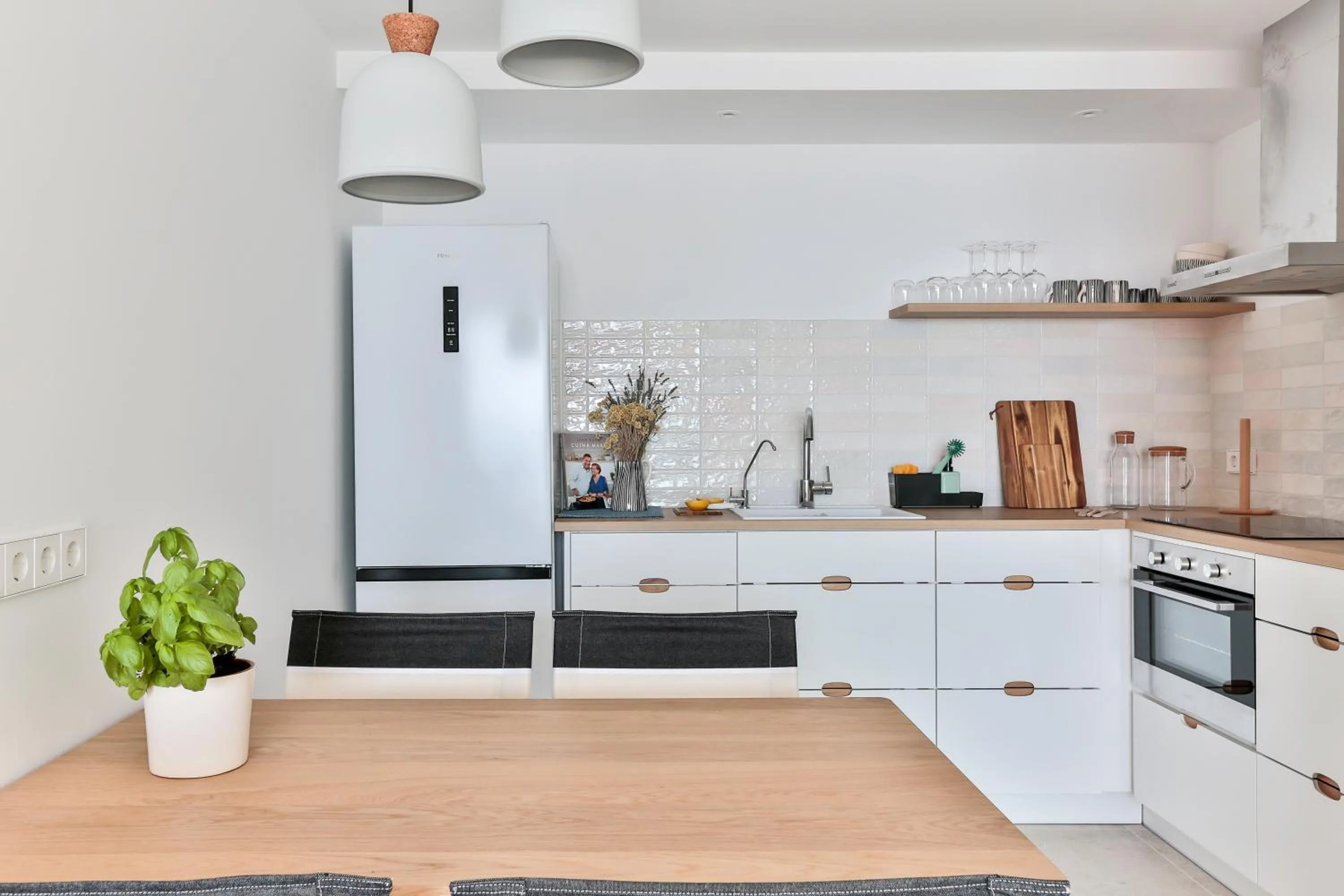 Kitchen or kitchenette in ECO-APARTMENTS LA MARINEDA