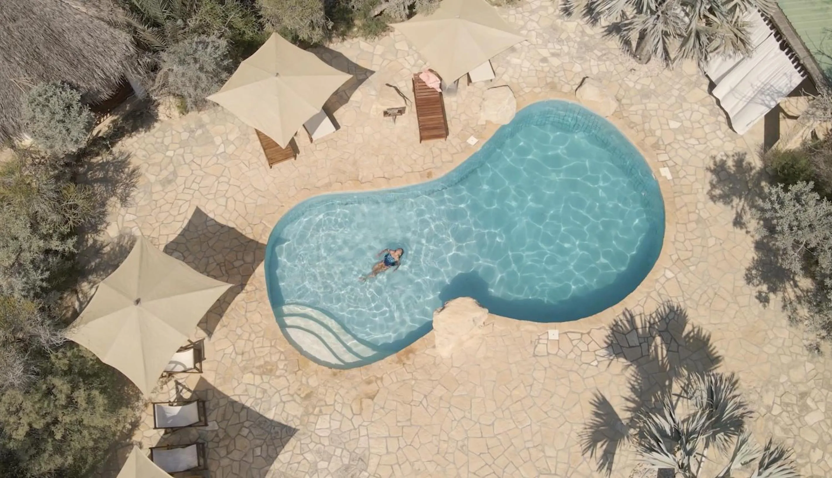 Swimming pool in Auberge de la Table