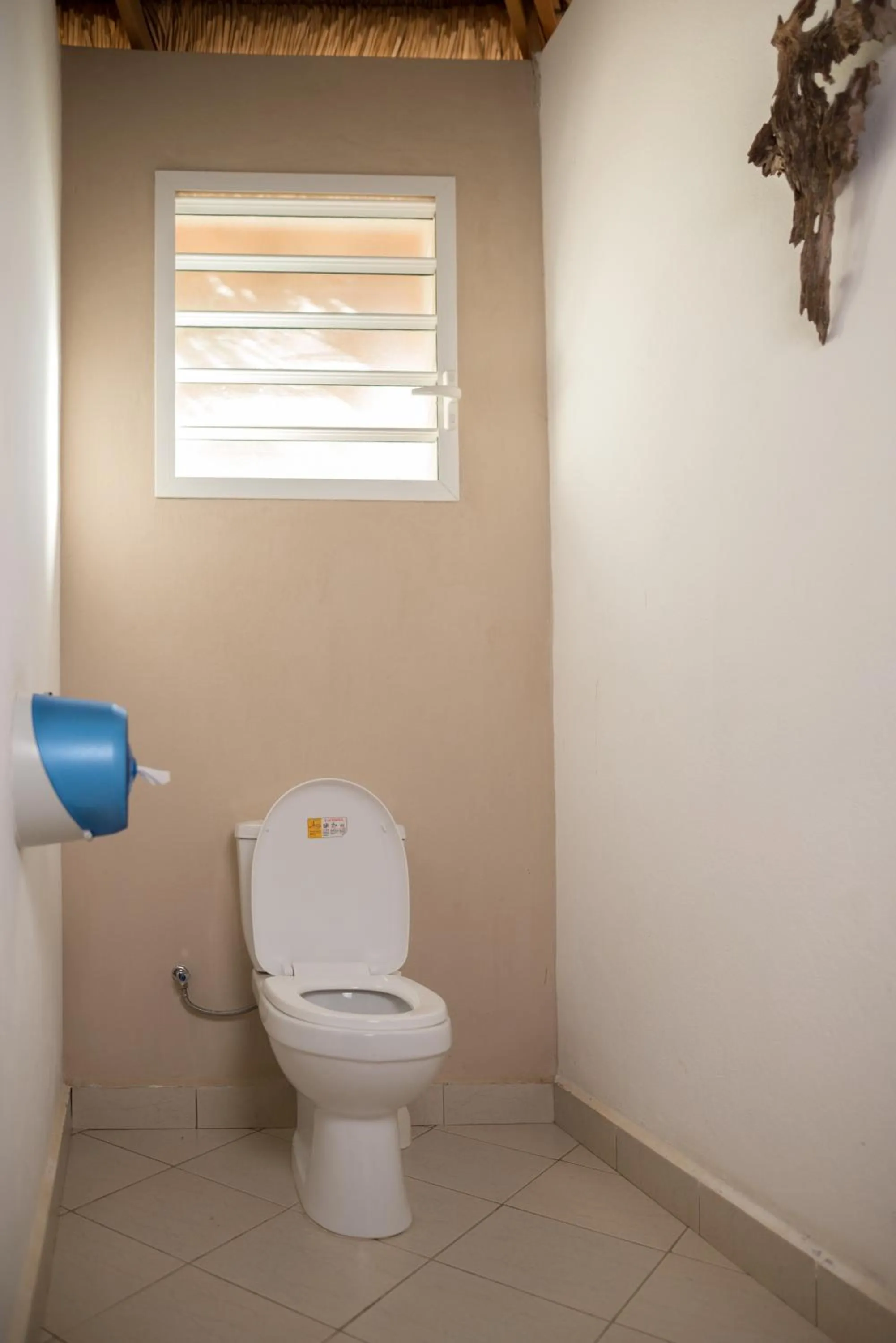Toilet in Auberge de la Table