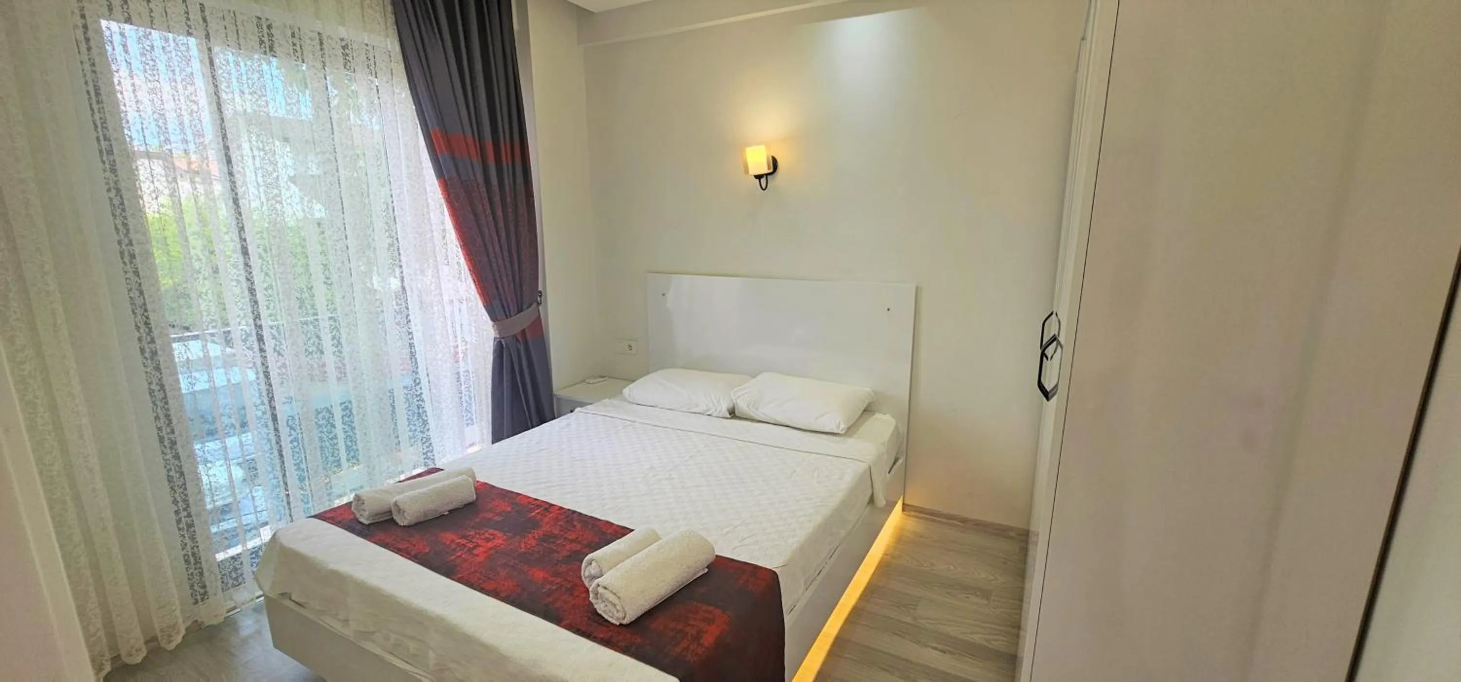 Bedroom, Bed in World Cities Residence