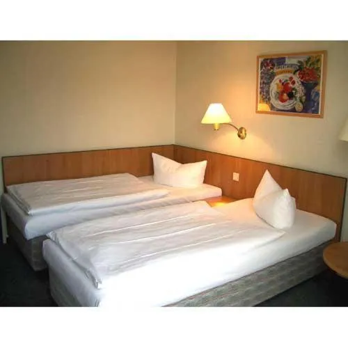 Photo of the whole room, Bed in Hotel Kubrat an der Spree