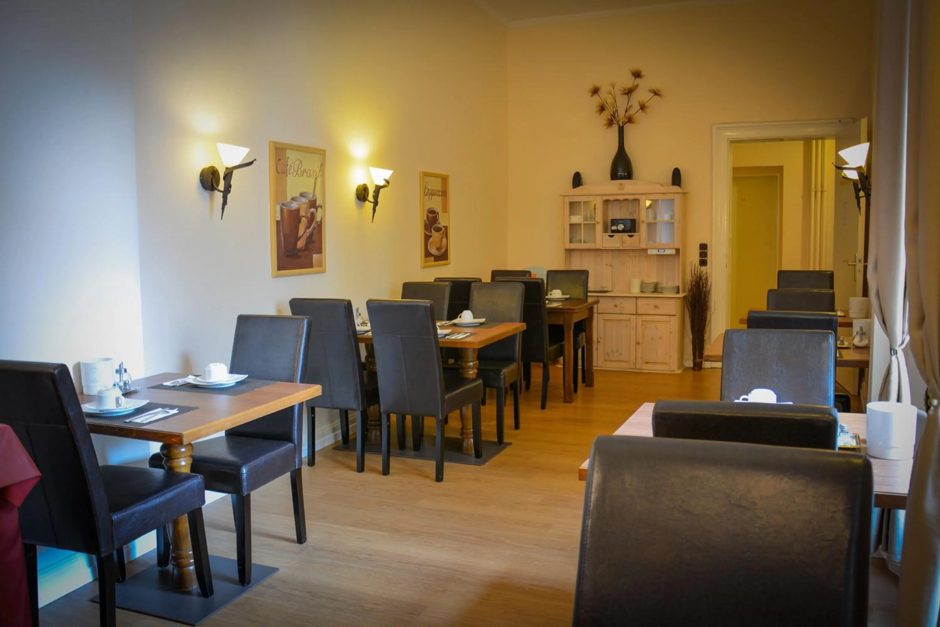 Restaurant/places to eat in Hotel am Landeshaus