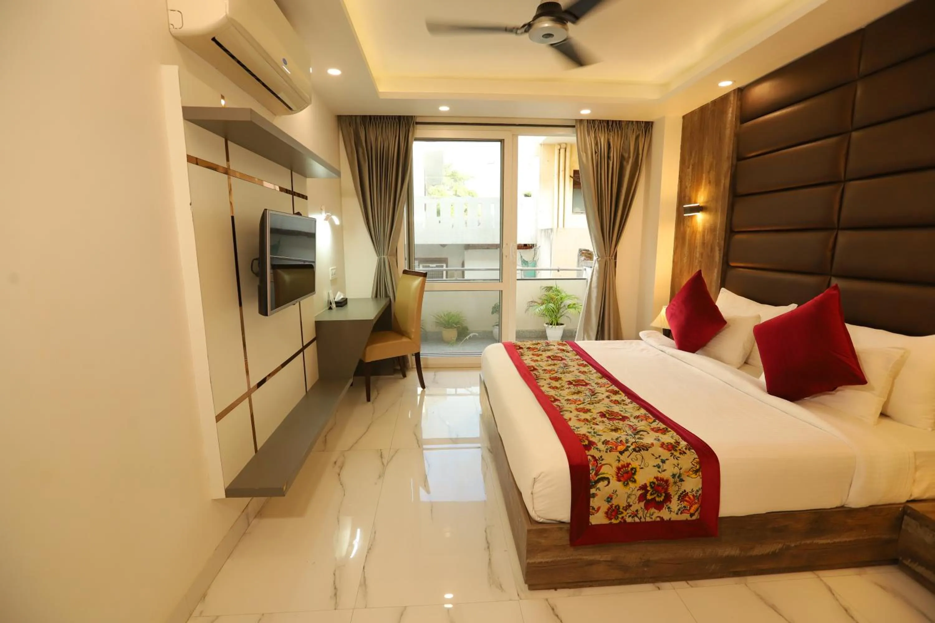 Bed in Hotel Keshav Residency - Medicity Gurugram, near Medanta Hospital, Pure Vegetarian