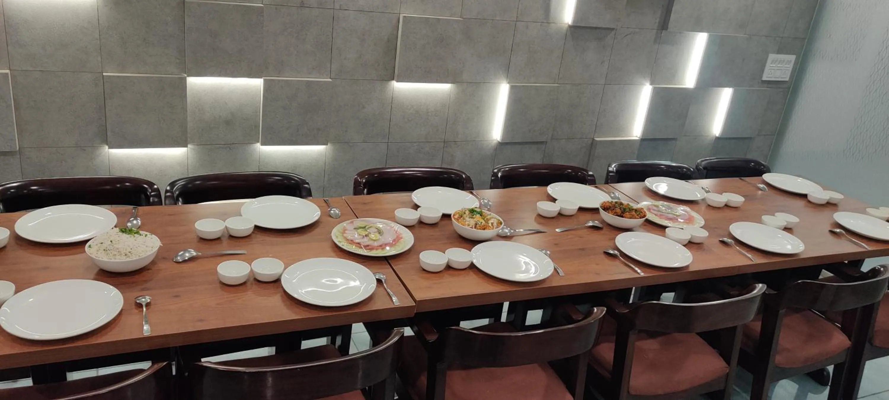 Restaurant/places to eat in Hotel Keshav Residency - Medicity Gurugram, near Medanta Hospital, Pure Vegetarian