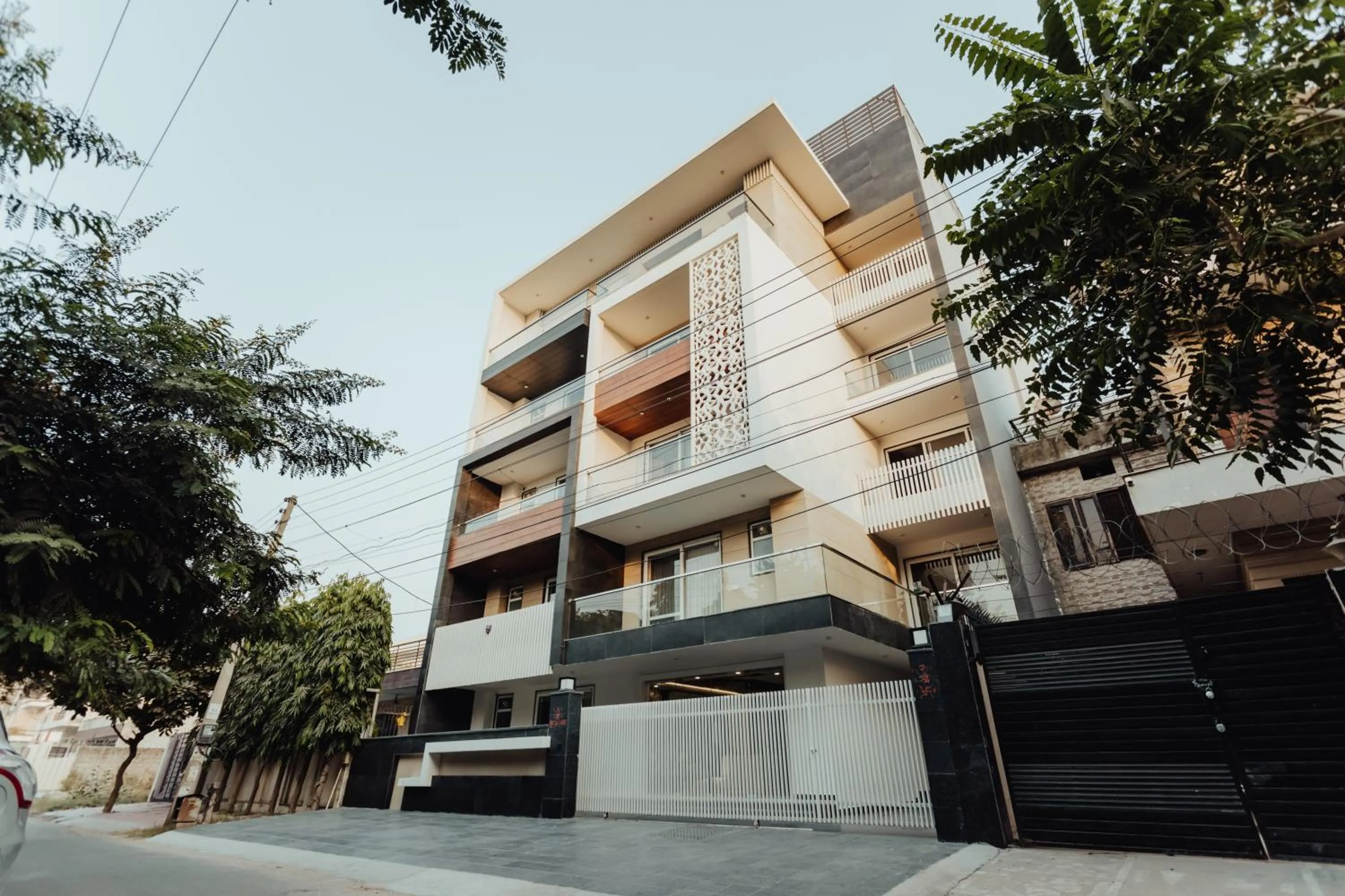 Property building in Hotel Keshav Residency - Medicity Gurugram, near Medanta Hospital, Pure Vegetarian