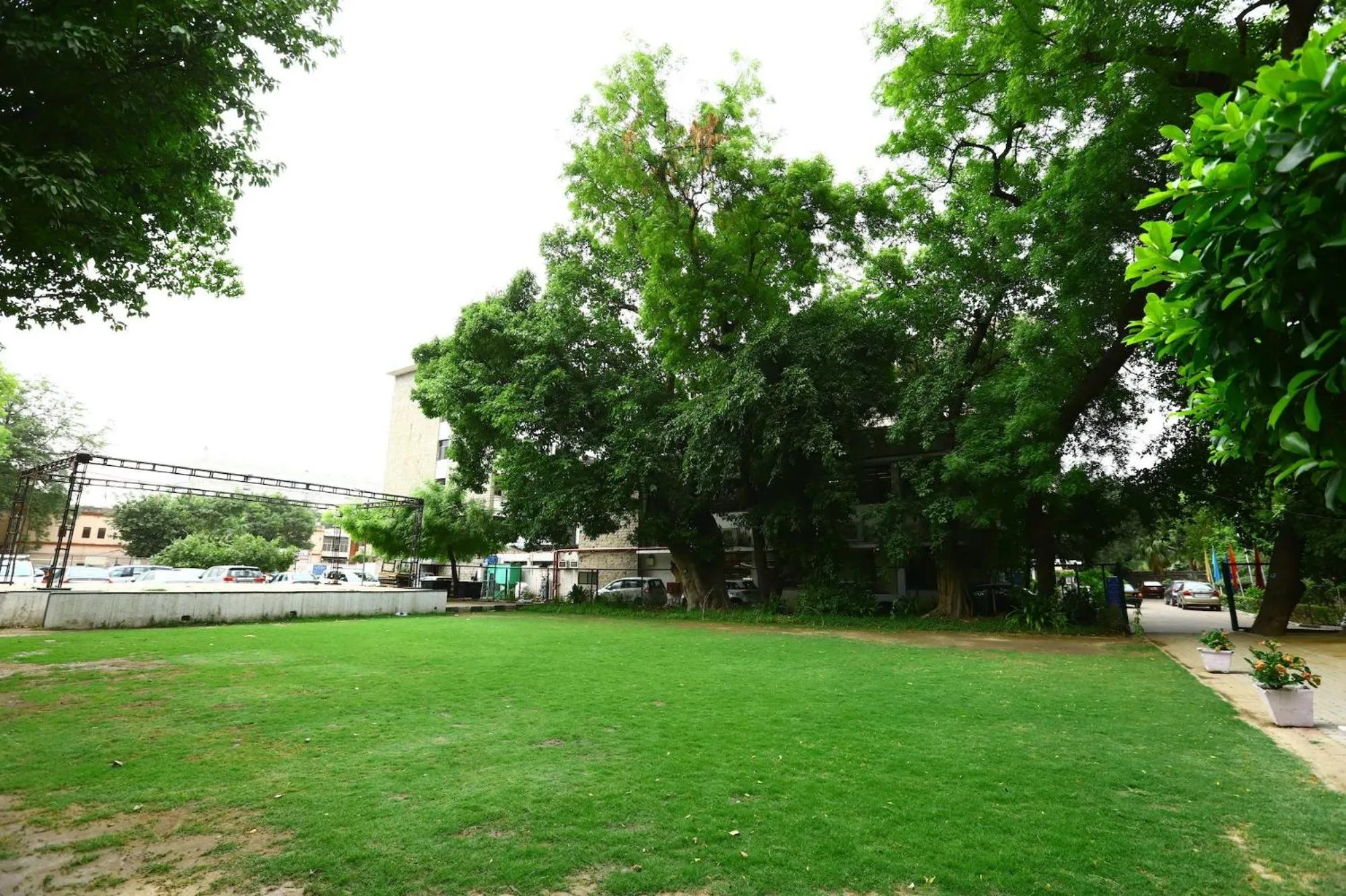 Property building in Hotel Keshav Residency - Medicity Gurugram, near Medanta Hospital, Pure Vegetarian