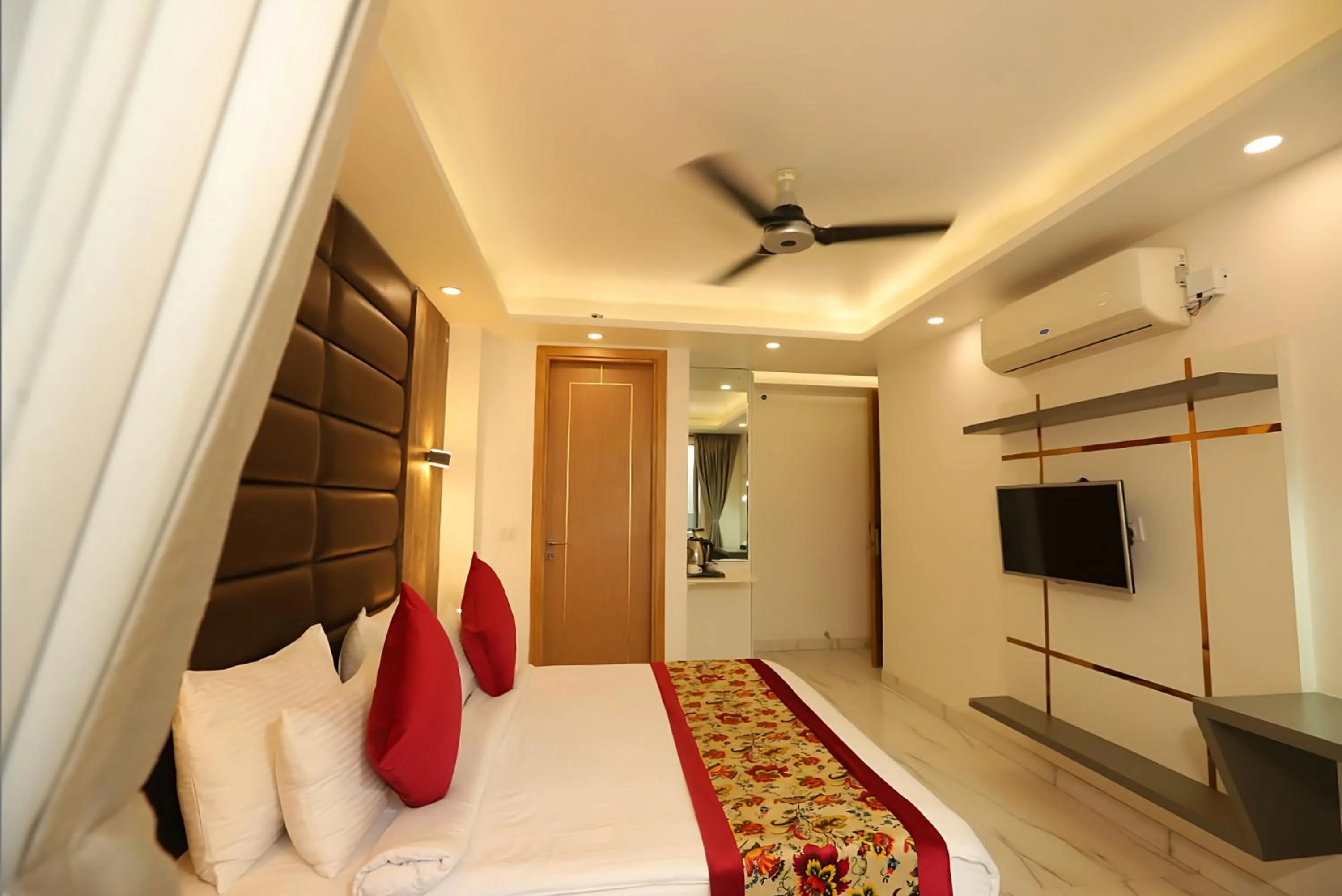 Bed in Hotel Keshav Residency - Medicity Gurugram, near Medanta Hospital, Pure Vegetarian