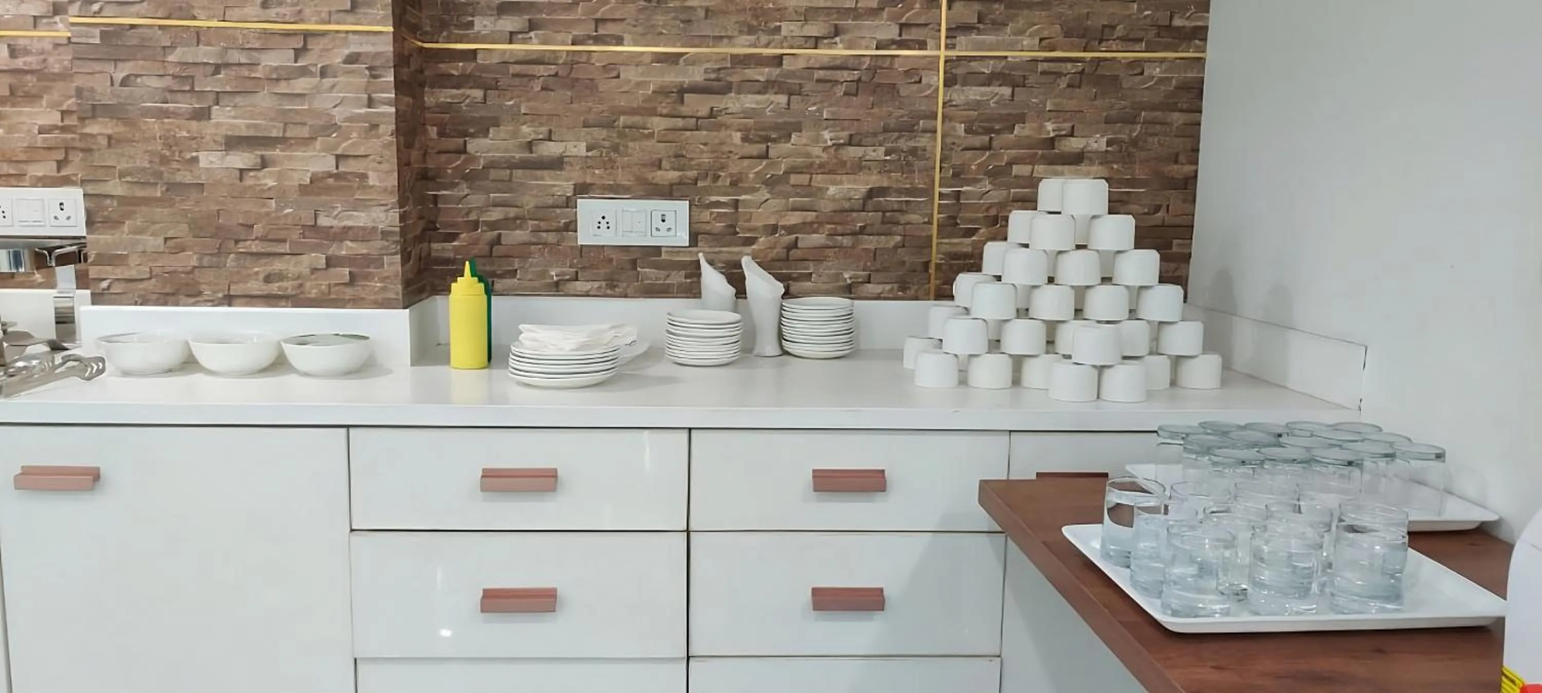 Coffee/tea facilities in Hotel Keshav Residency - Medicity Gurugram, near Medanta Hospital, Pure Vegetarian