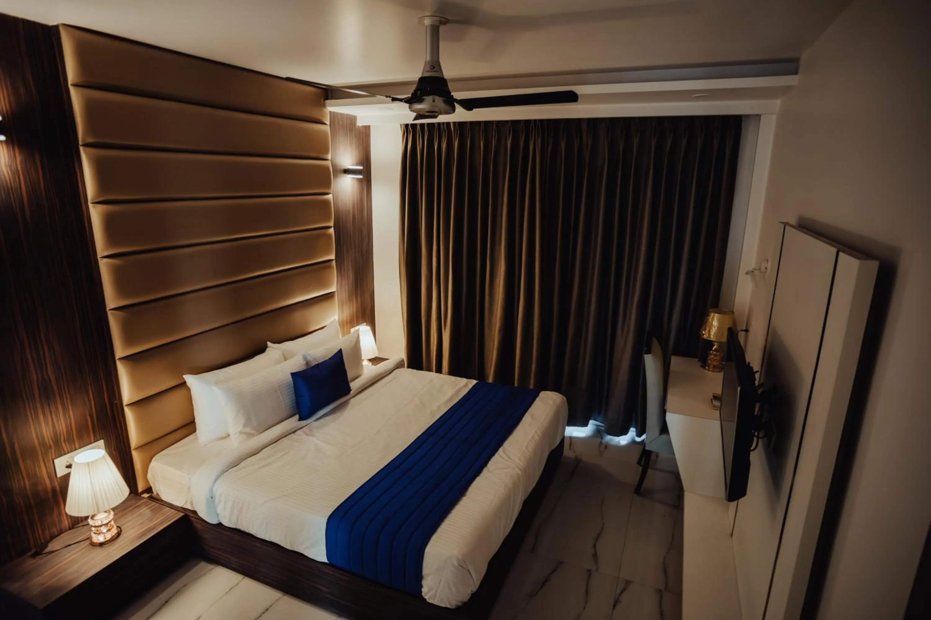 Bed in Hotel Keshav Residency - Medicity Gurugram, near Medanta Hospital, Pure Vegetarian