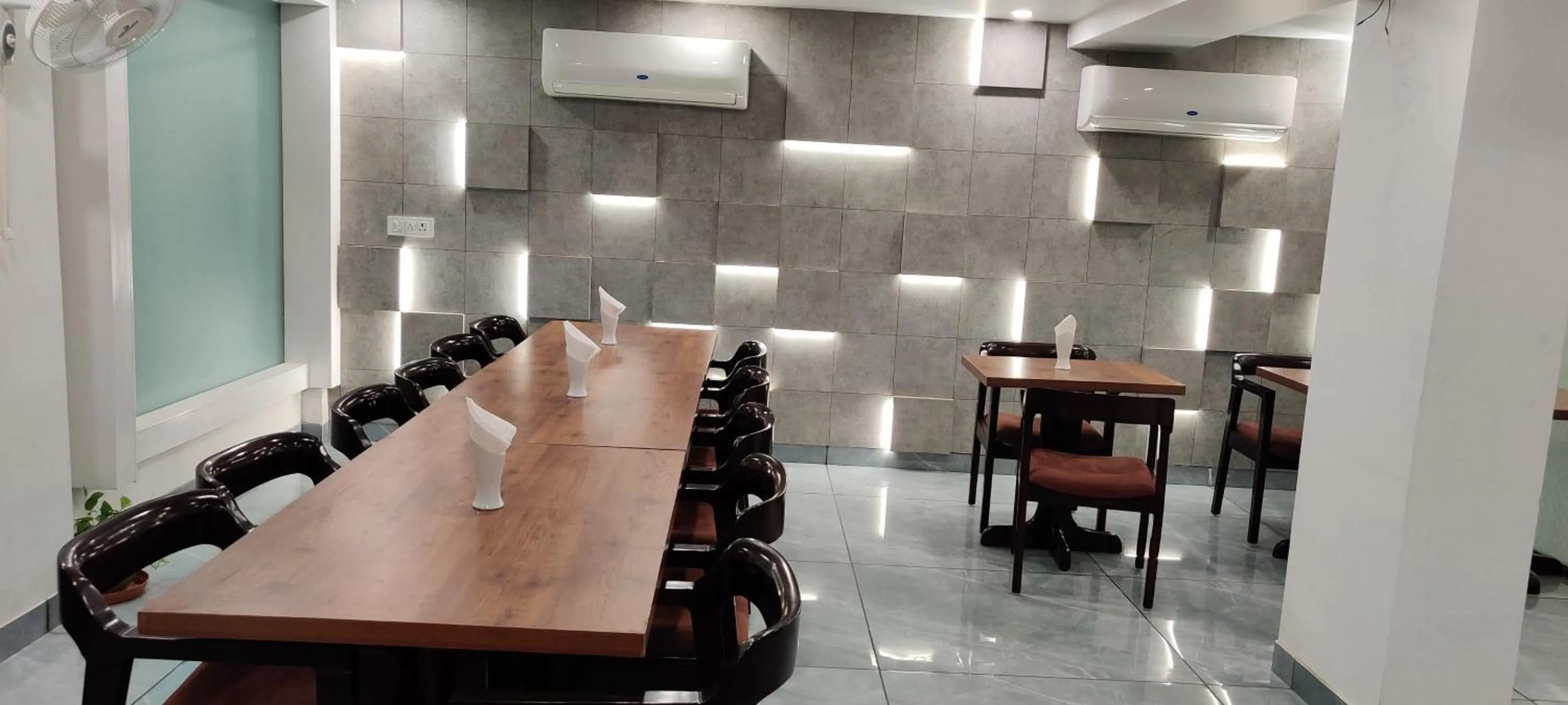 Restaurant/places to eat in Hotel Keshav Residency - Medicity Gurugram, near Medanta Hospital, Pure Vegetarian