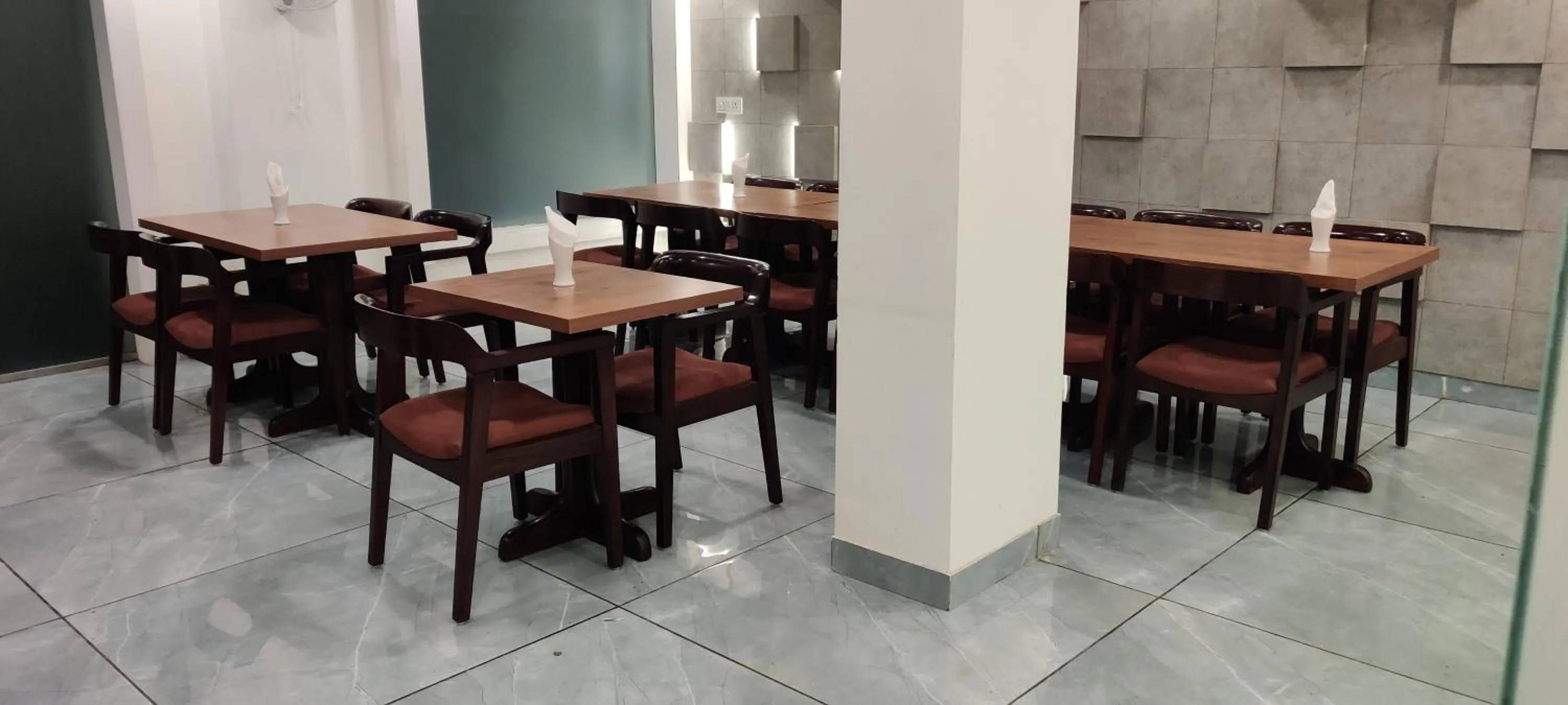 Restaurant/places to eat in Hotel Keshav Residency - Medicity Gurugram, near Medanta Hospital, Pure Vegetarian