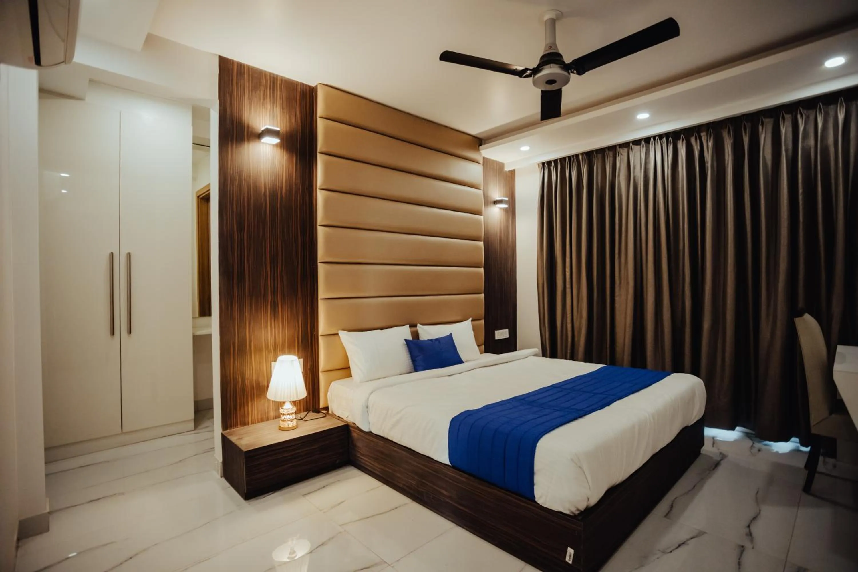 Bed in Hotel Keshav Residency - Medicity Gurugram, near Medanta Hospital, Pure Vegetarian