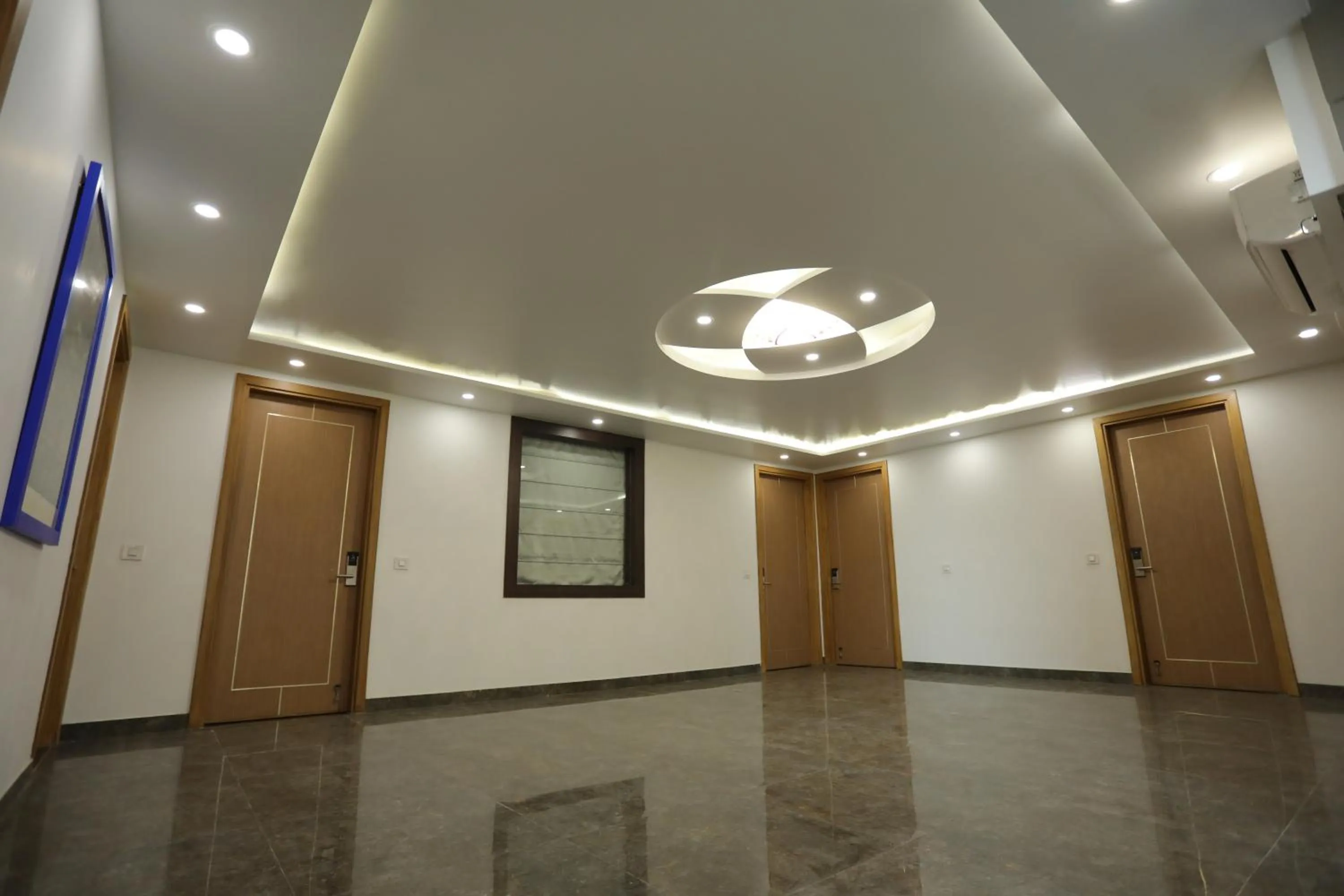 Hotel Keshav Residency - Medicity Gurugram, near Medanta Hospital, Pure Vegetarian