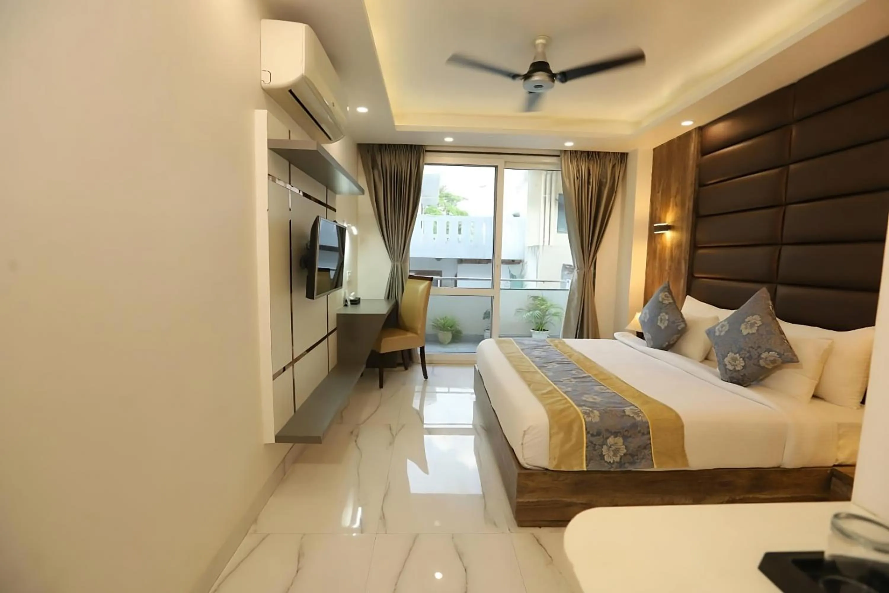 Bed in Hotel Keshav Residency - Medicity Gurugram, near Medanta Hospital, Pure Vegetarian