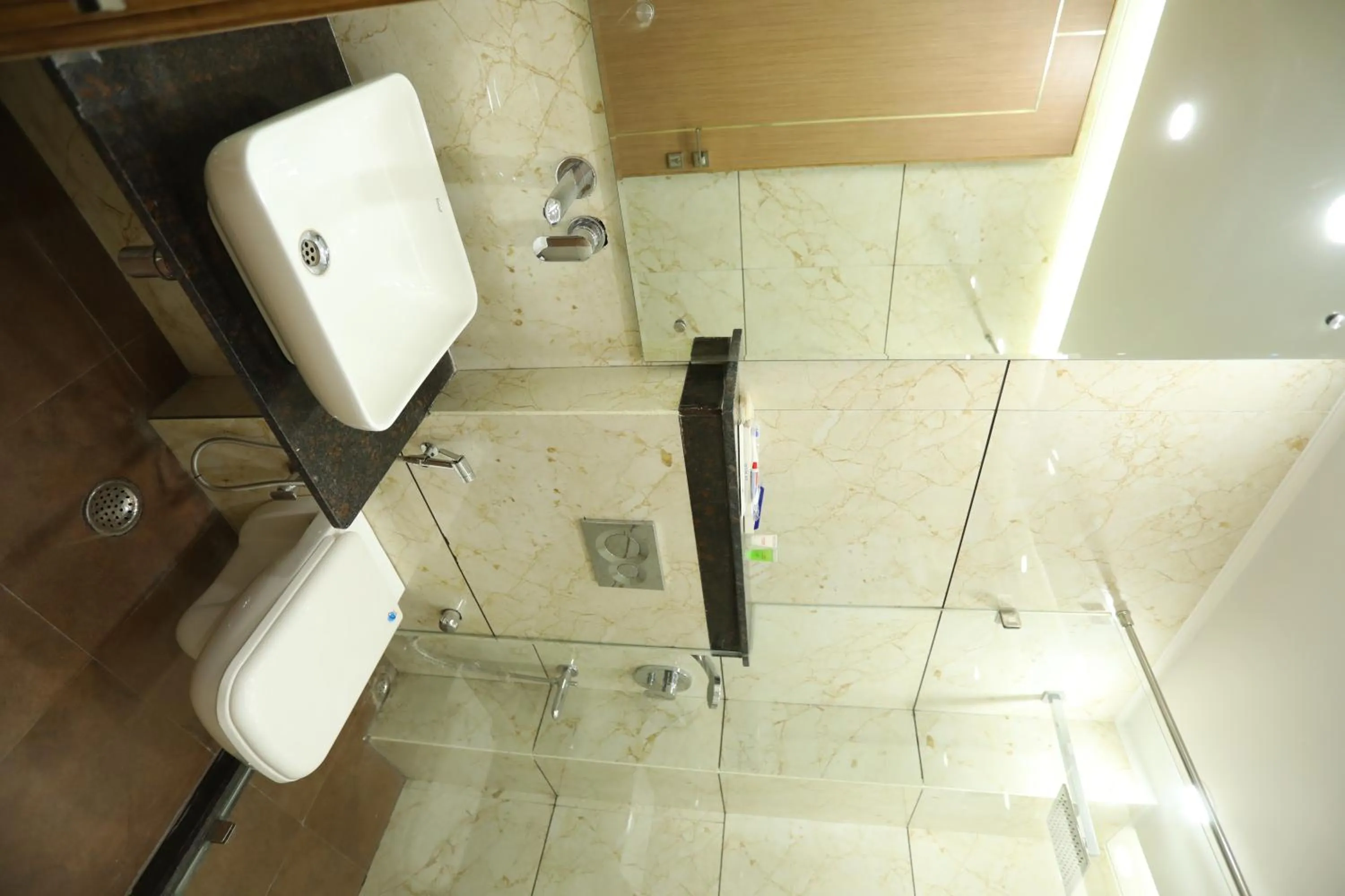 Hotel Keshav Residency - Medicity Gurugram, near Medanta Hospital, Pure Vegetarian