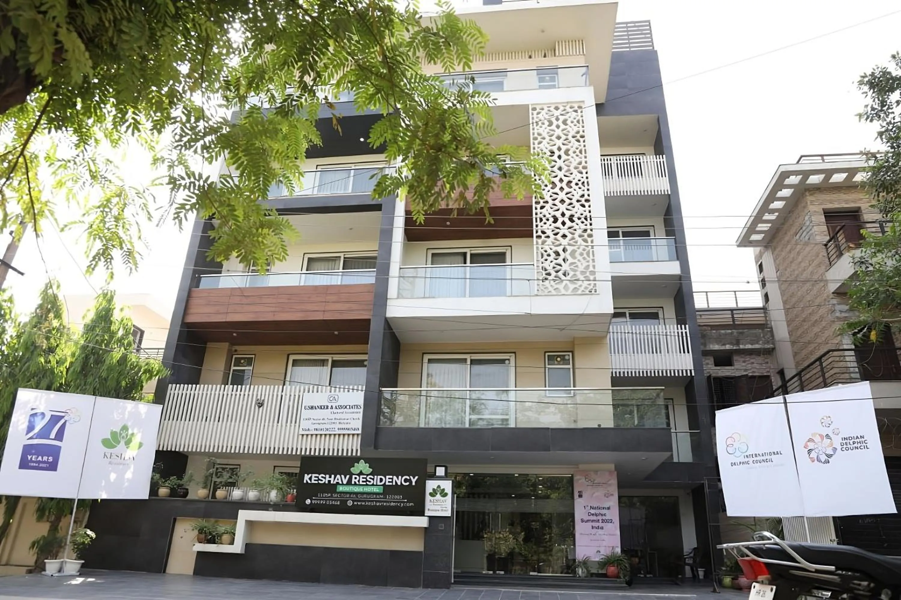 Hotel Keshav Residency - Medicity Gurugram, near Medanta Hospital, Pure Vegetarian