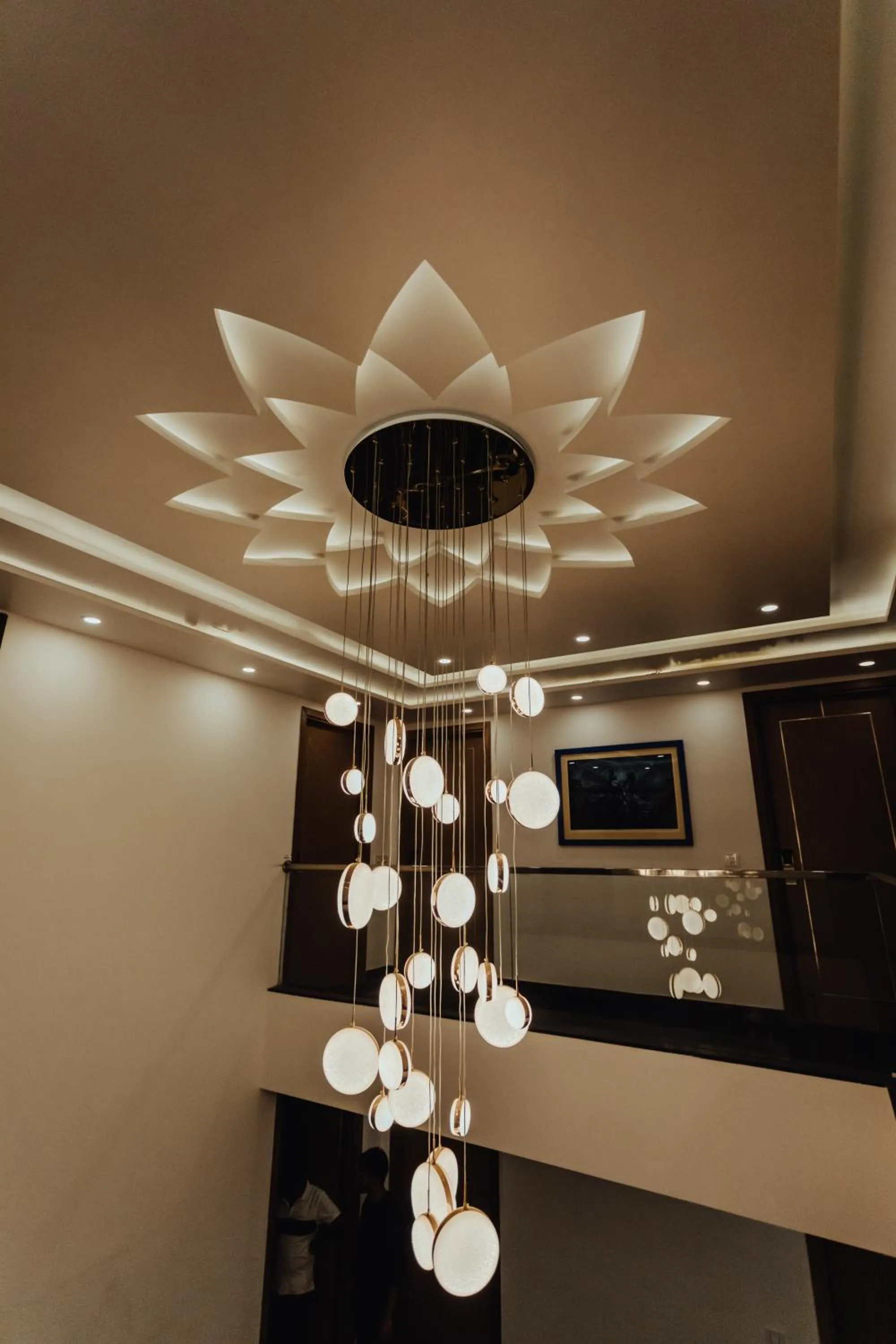 Hotel Keshav Residency - Medicity Gurugram, near Medanta Hospital, Pure Vegetarian