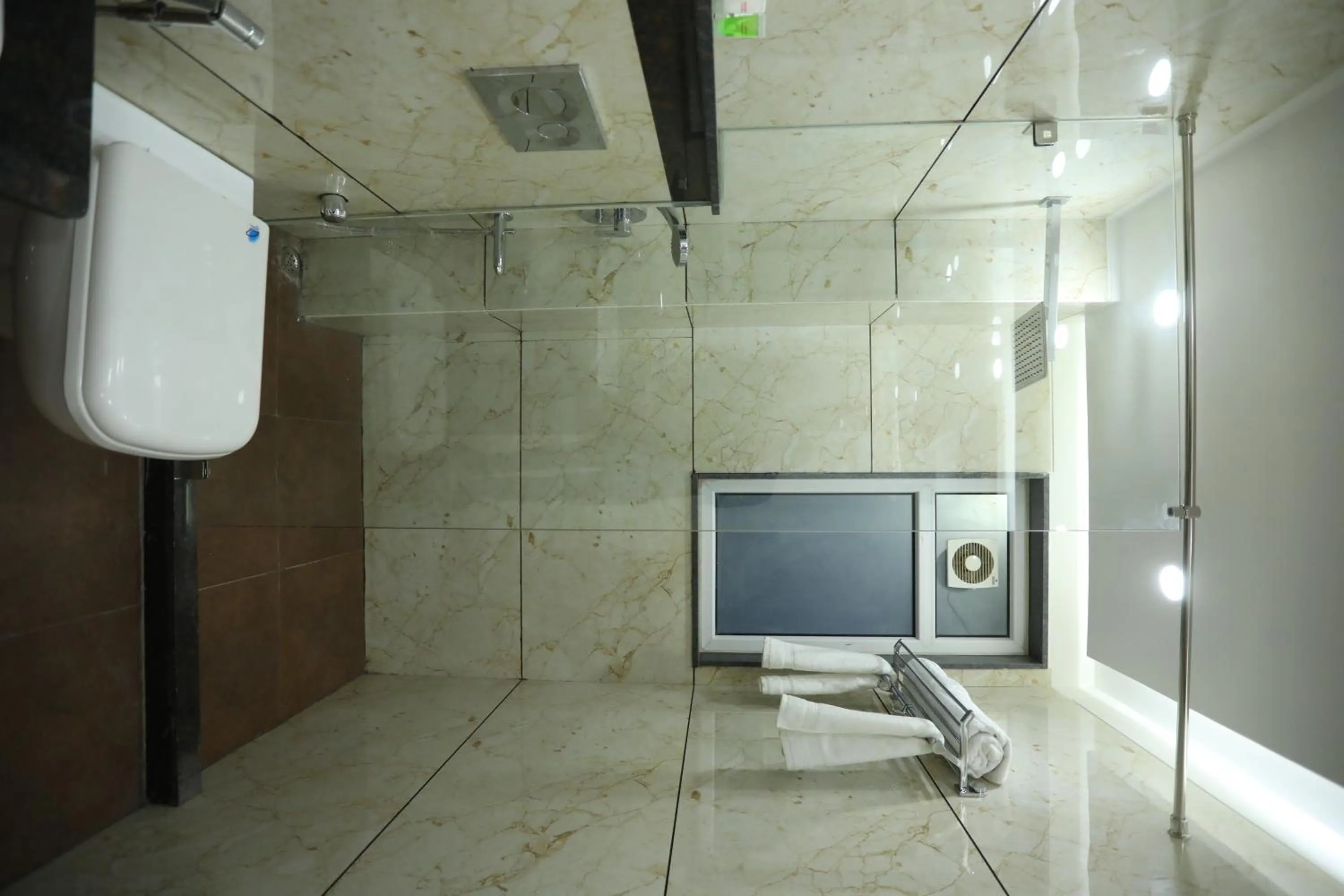 Hotel Keshav Residency - Medicity Gurugram, near Medanta Hospital, Pure Vegetarian