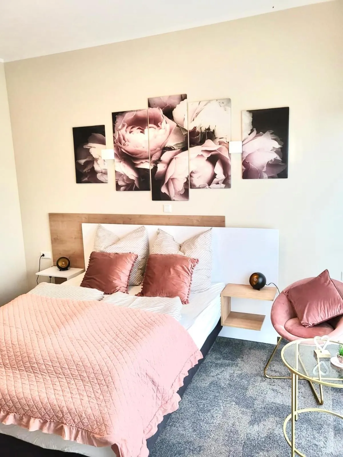 Bed in LikeDaheim Apartments