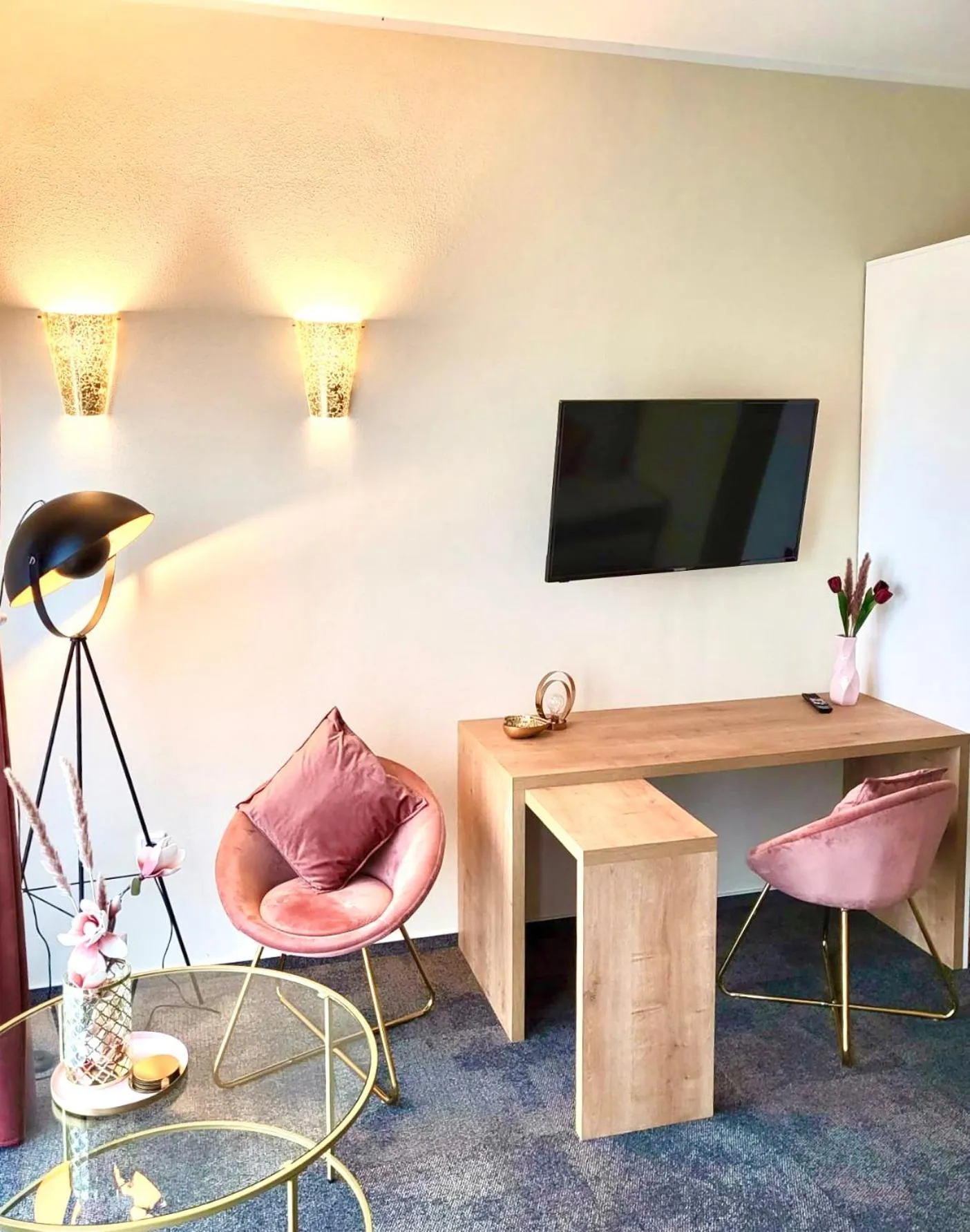 Living room in LikeDaheim Apartments