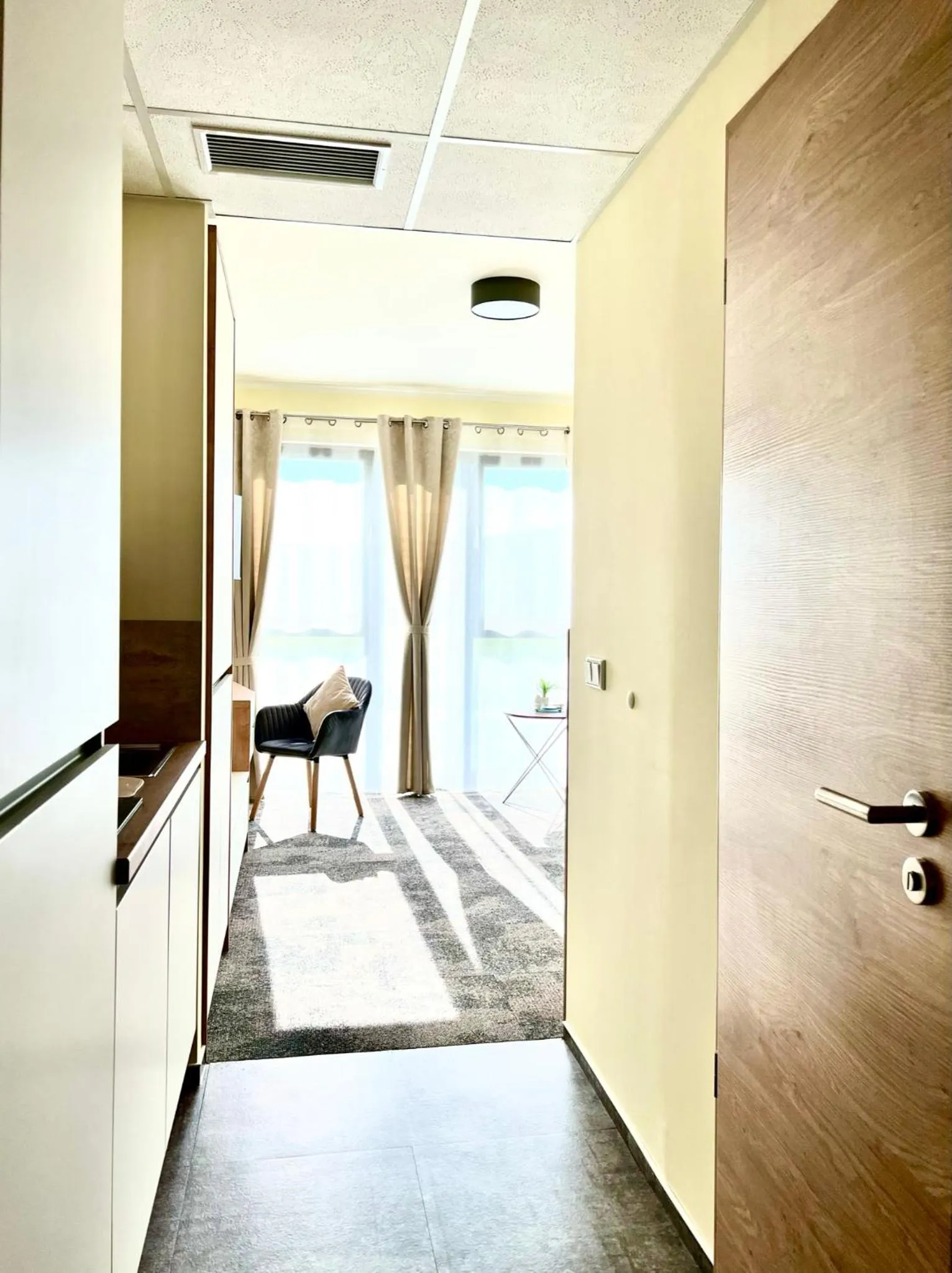 Photo of the whole room in LikeDaheim Apartments