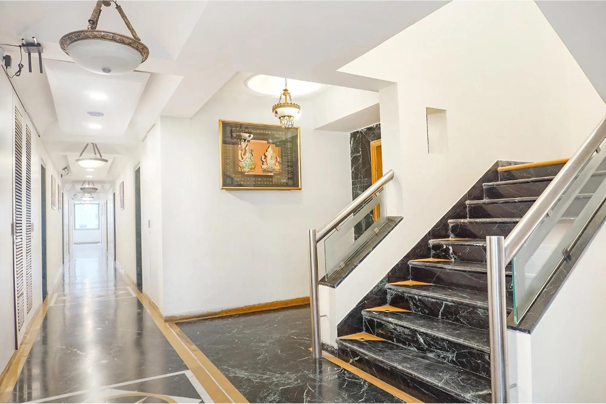 Lobby or reception in FabHotel Prime Golden Emerald - Nr St Mary's Church CNI