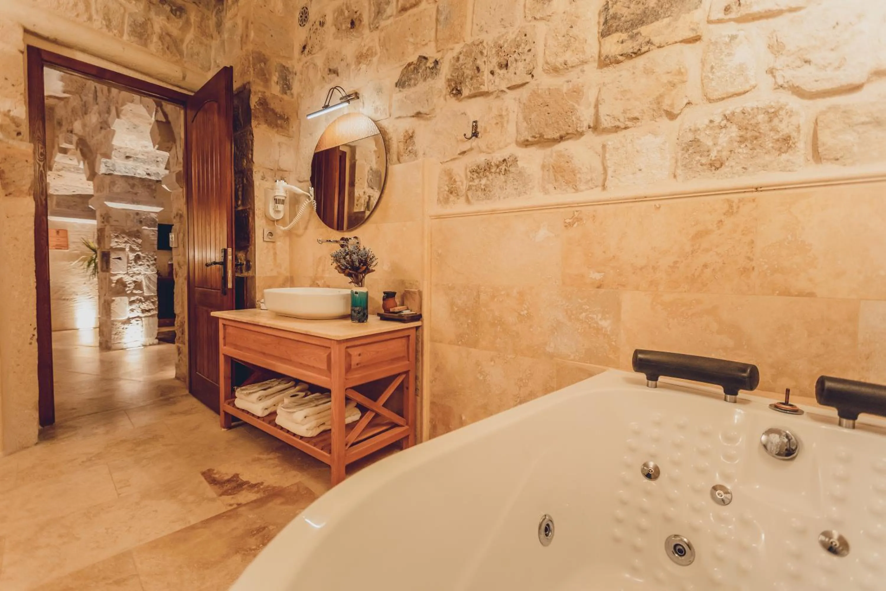 Bathroom in Peristyle Cave Cappadocia- Special Class